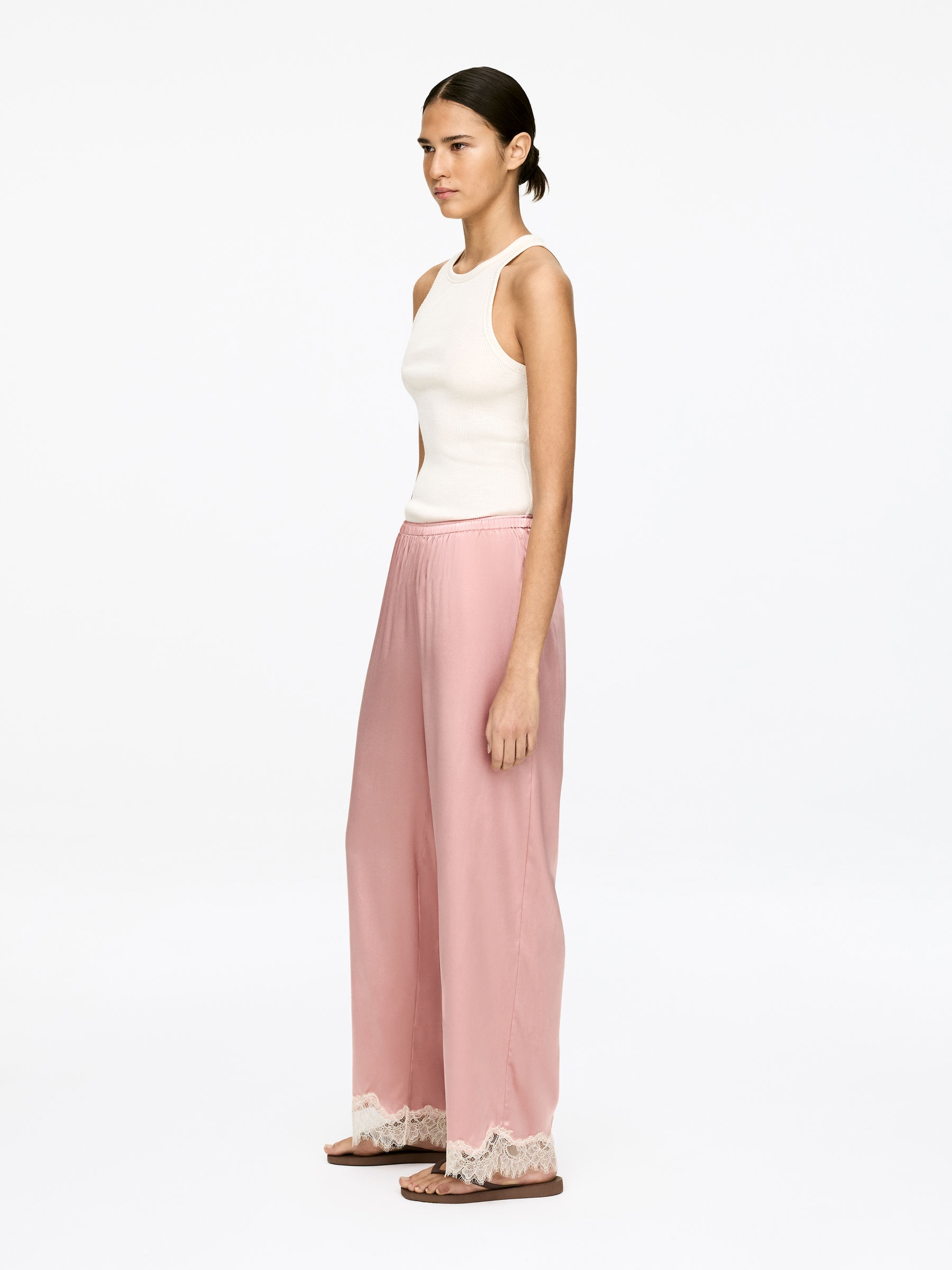 Pantalon en soie extensible - Rose clair - Loose fit - Femme - StillMedia/Lookbook - 6