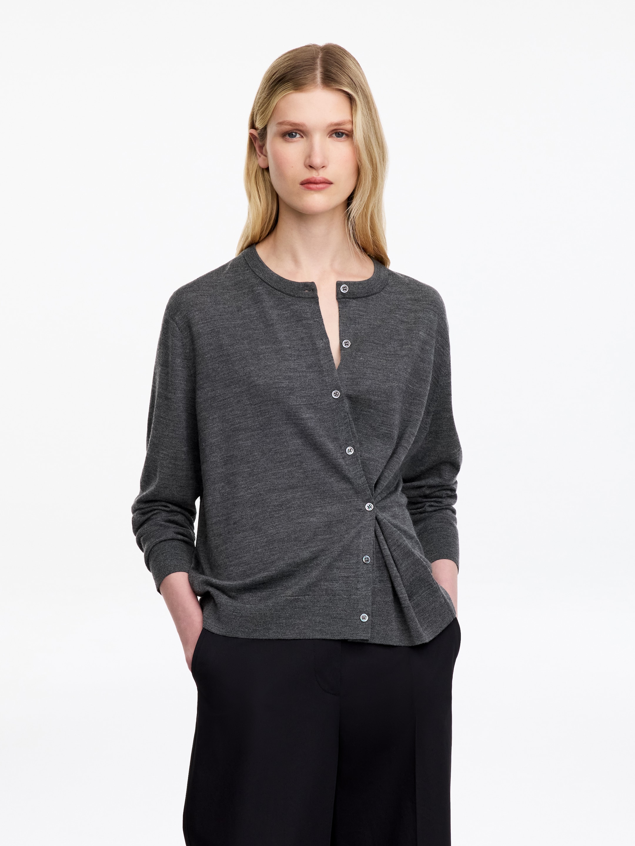 Strickjacke aus Merinowolle-Grey-16614