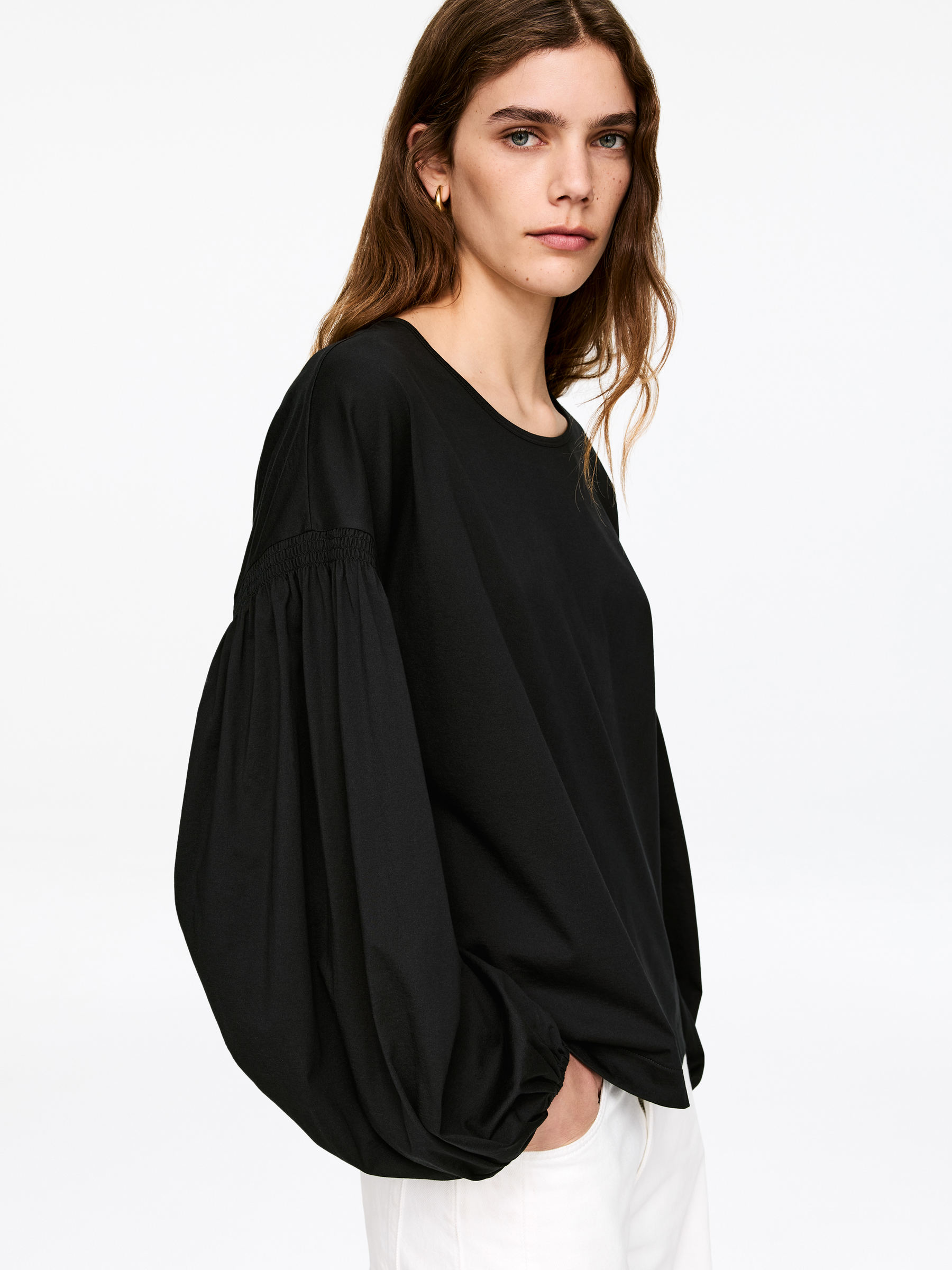 Baumwollbluse mit Ballonärmeln - Schwarz - Loose Fit - Damen - StillMedia/Lookbook - 4