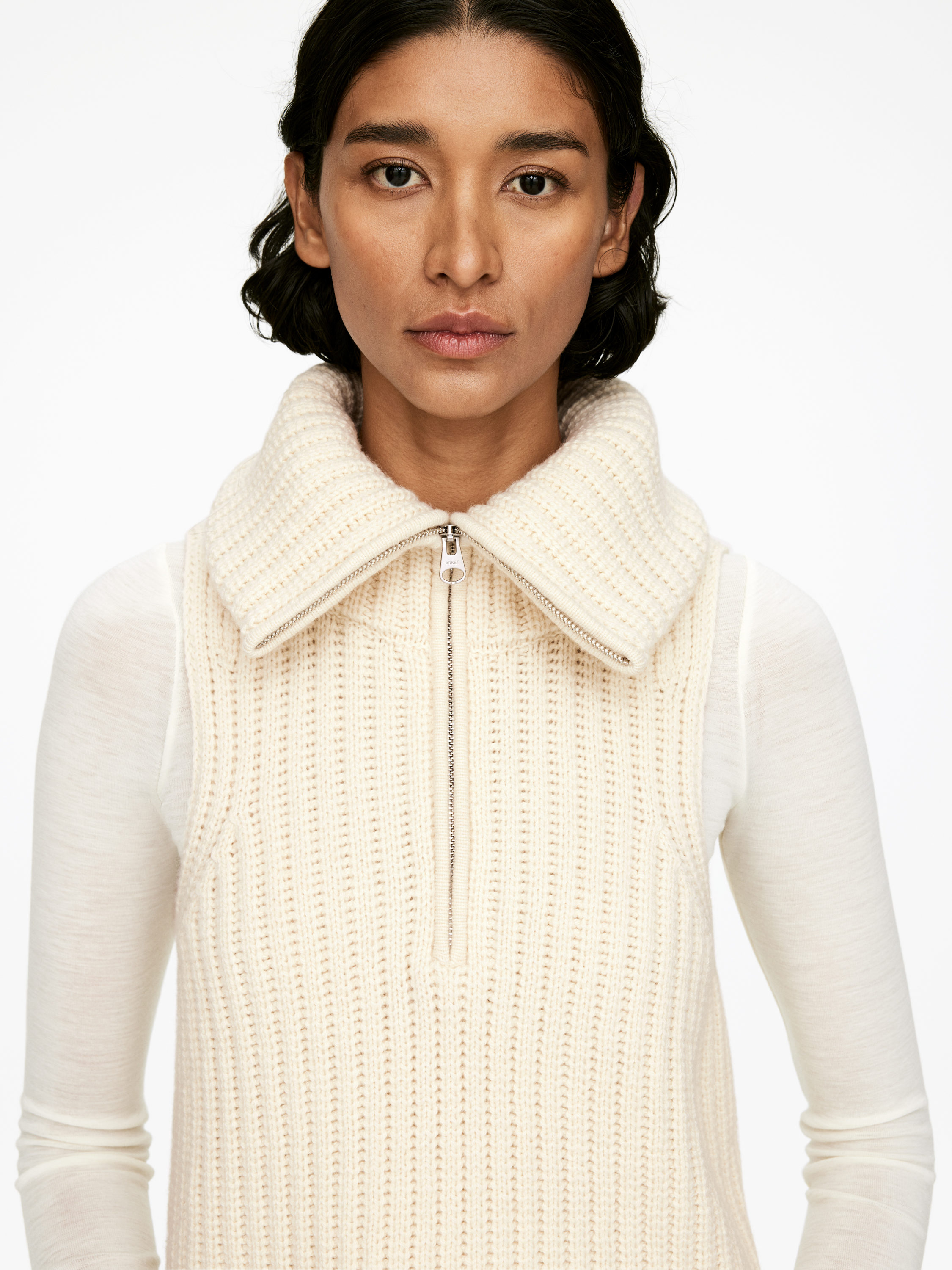 Ribbed Wool Vest - Off White - Regular fit - Women - StillMedia/Lookbook - 5