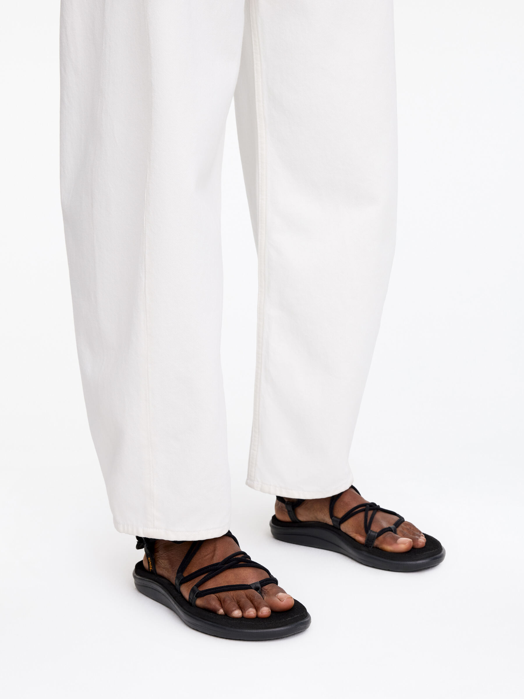 Teva Voya Infinity Sandal - Black - Women - StillMedia/Lookbook - 8