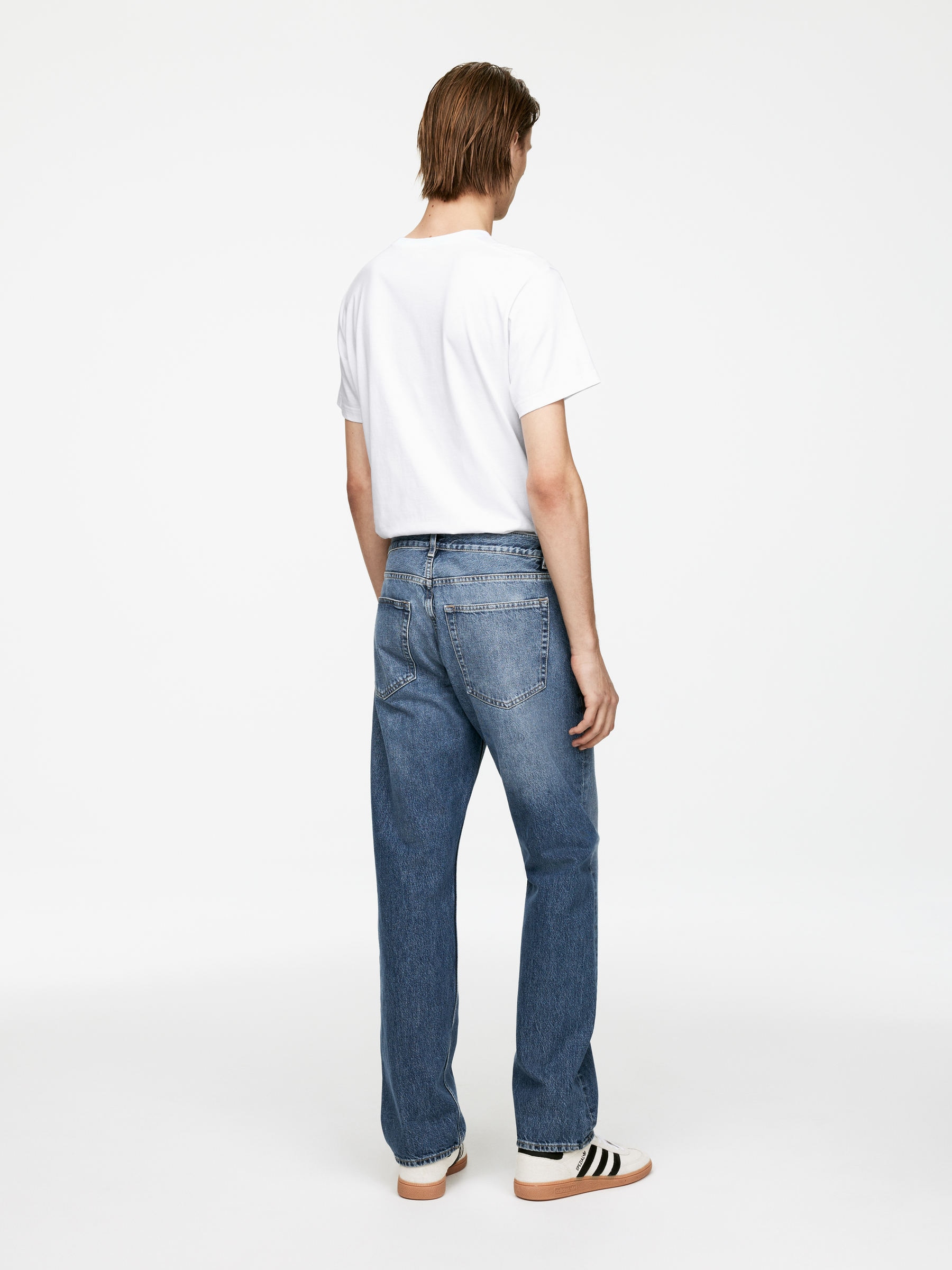 OCEAN Loose Straight Jeans - Mid Blue - Loose fit - Men - StillMedia/Lookbook - 3