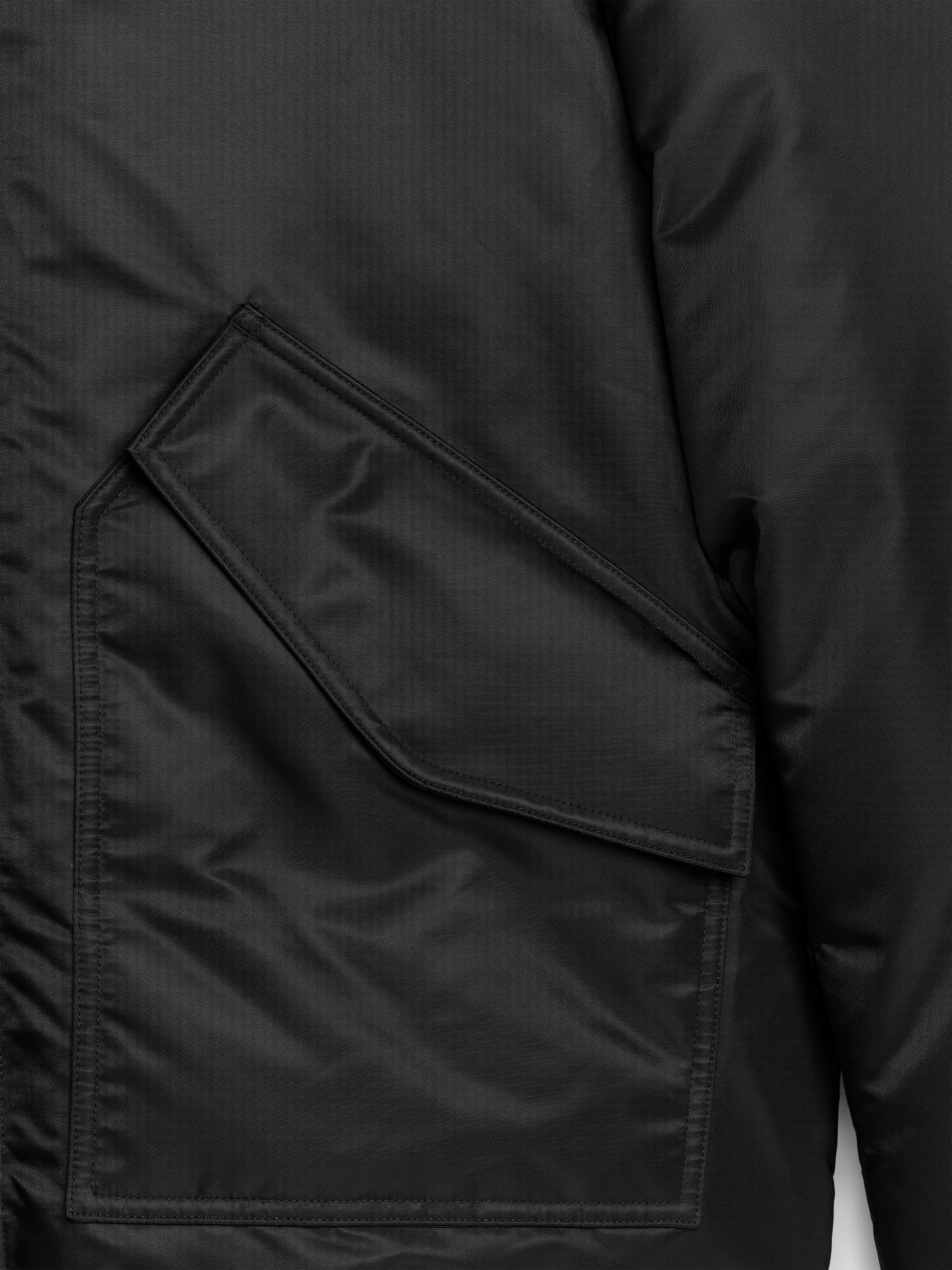 Bomberjacka i Upcycled Down - Svart - Oversized - Men - StillMedia/DescriptiveDetail - 4