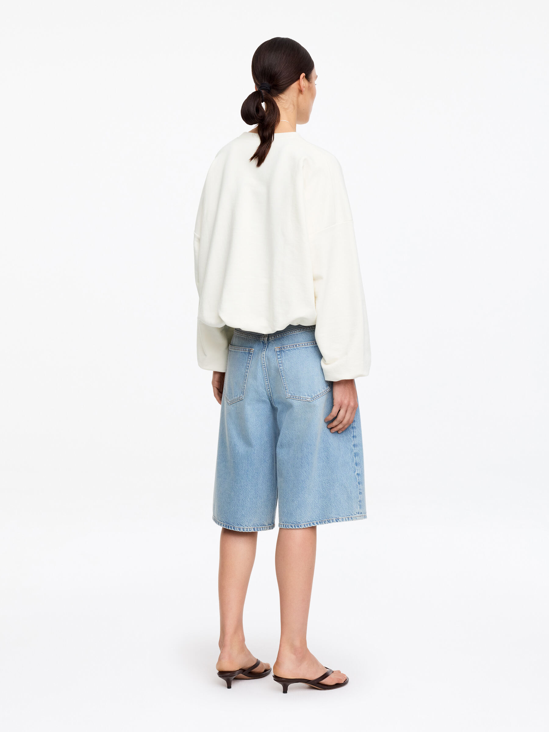 Balloon Sweatshirt - Off White - Regular fit - Women - StillMedia/Lookbook - 4