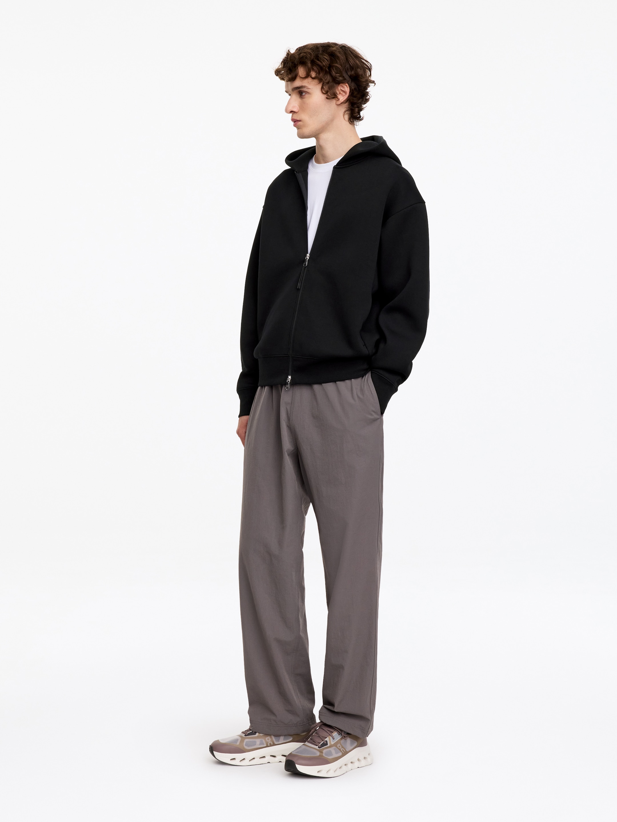 ARKET ACTIVE Scuba-Kapuzenjacke - Schwarz - Regular Fit - men - StillMedia/Lookbook - 4