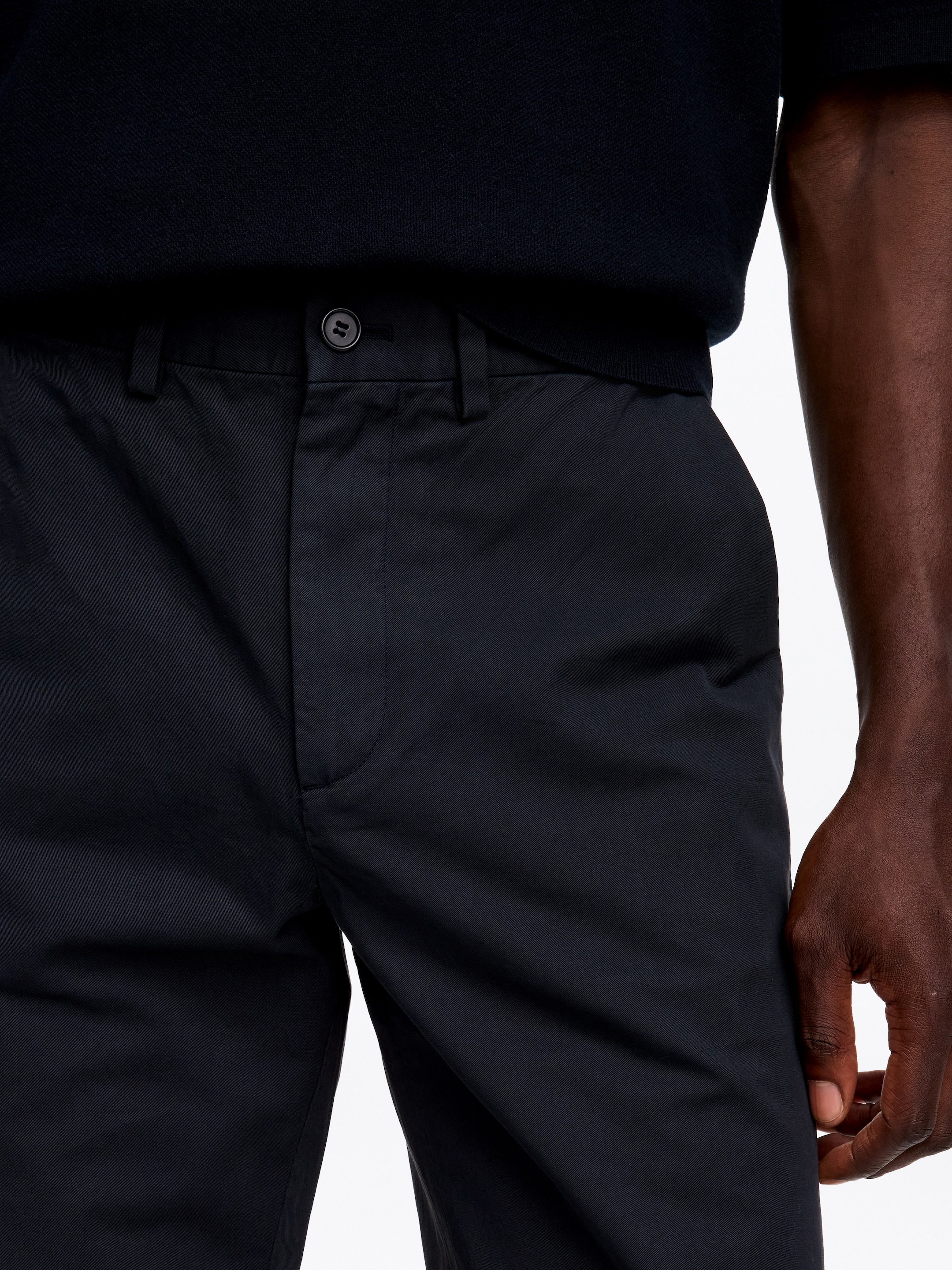 Gerade geschnittene Chino aus Baumwolle - Dunkelblau - Regular Fit - Herren - StillMedia/Lookbook - 3