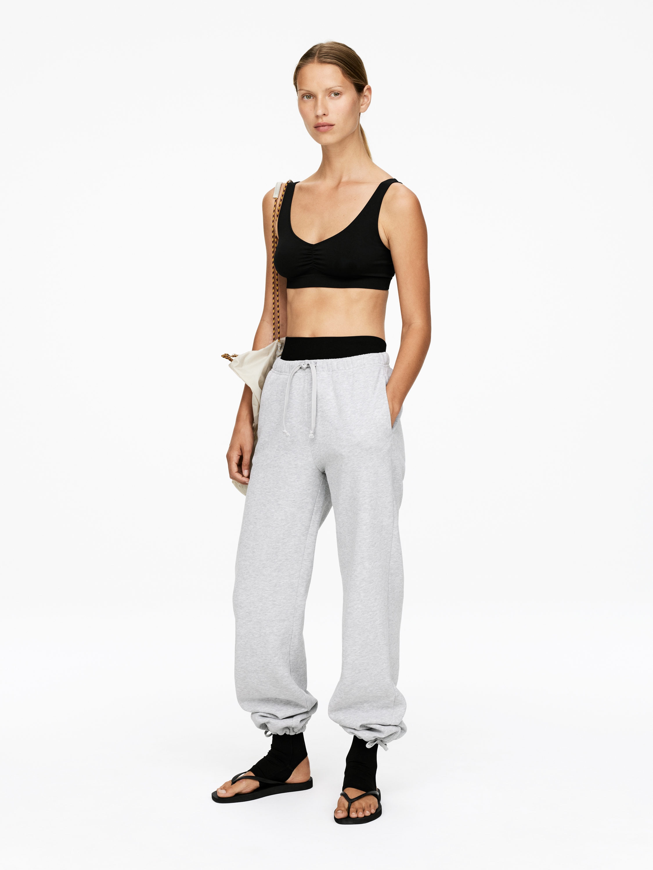 Seamless Top - Black - Slim fit - Women - StillMedia/Lookbook - 3