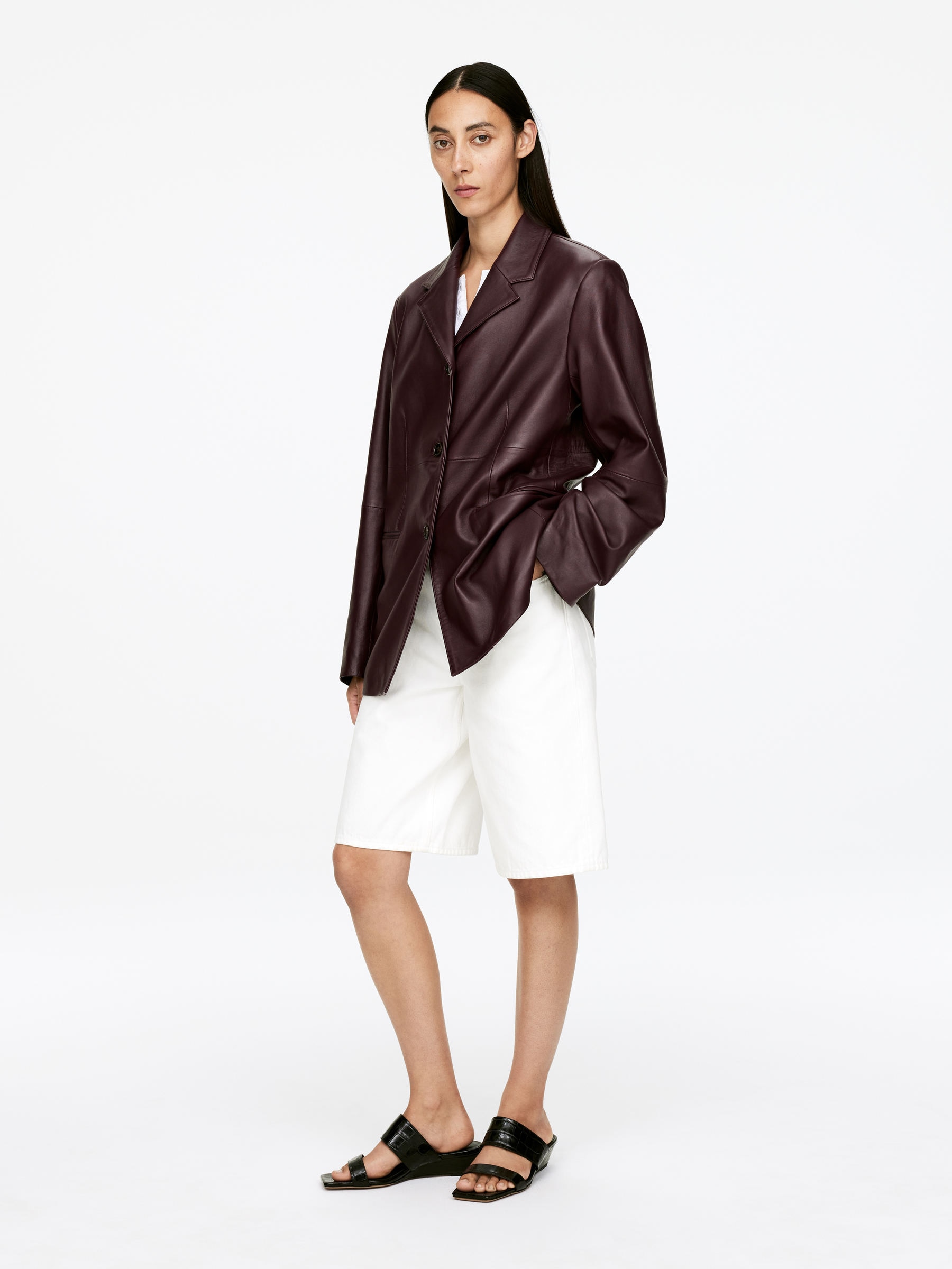 Single-Breasted Leather Jacket - Dark Red - Relaxed fit - Women - StillMedia/Lookbook - 5