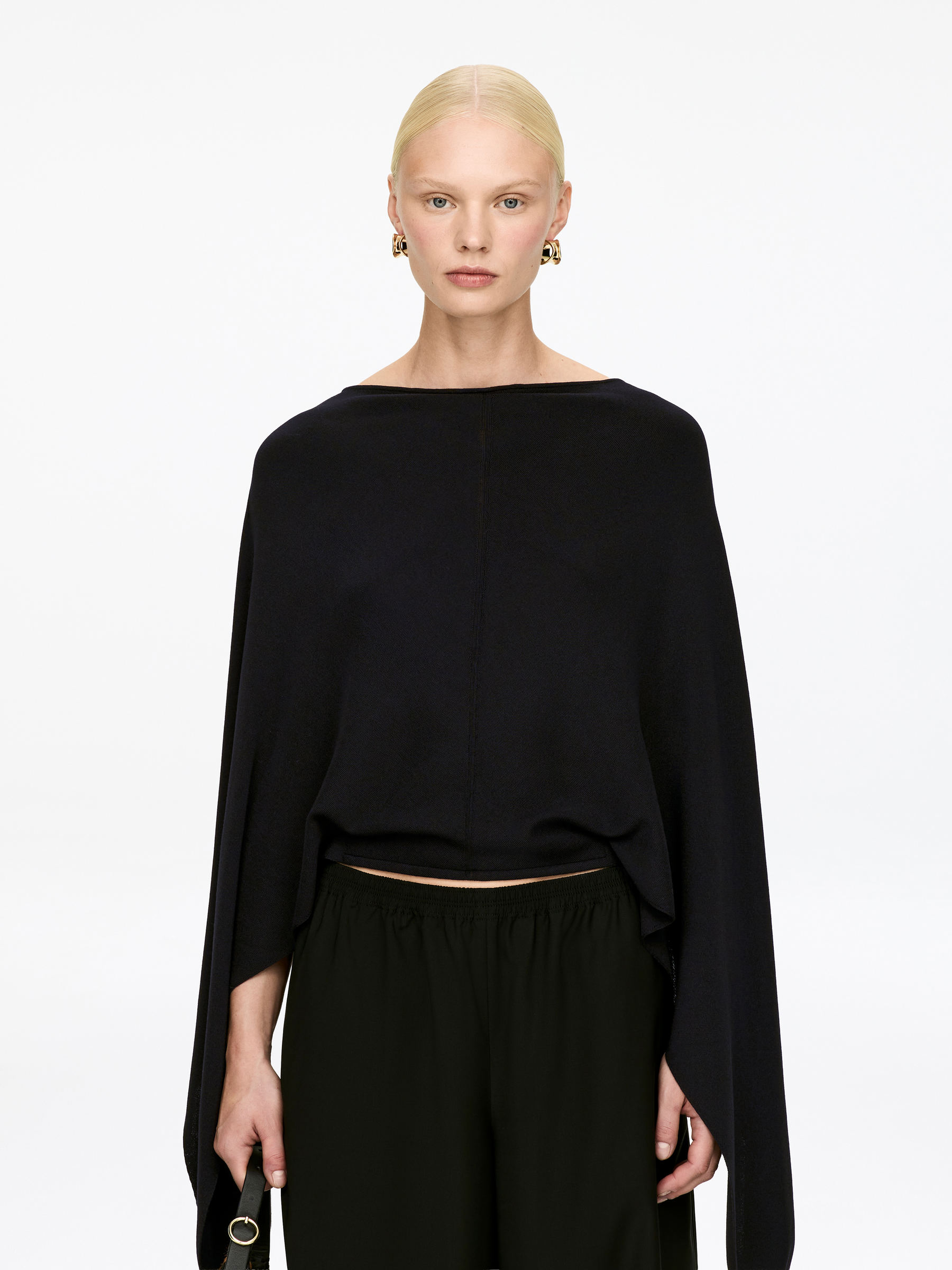 Boat-Neck Top - Black - Loose fit - Women - StillMedia/Lookbook - 6
