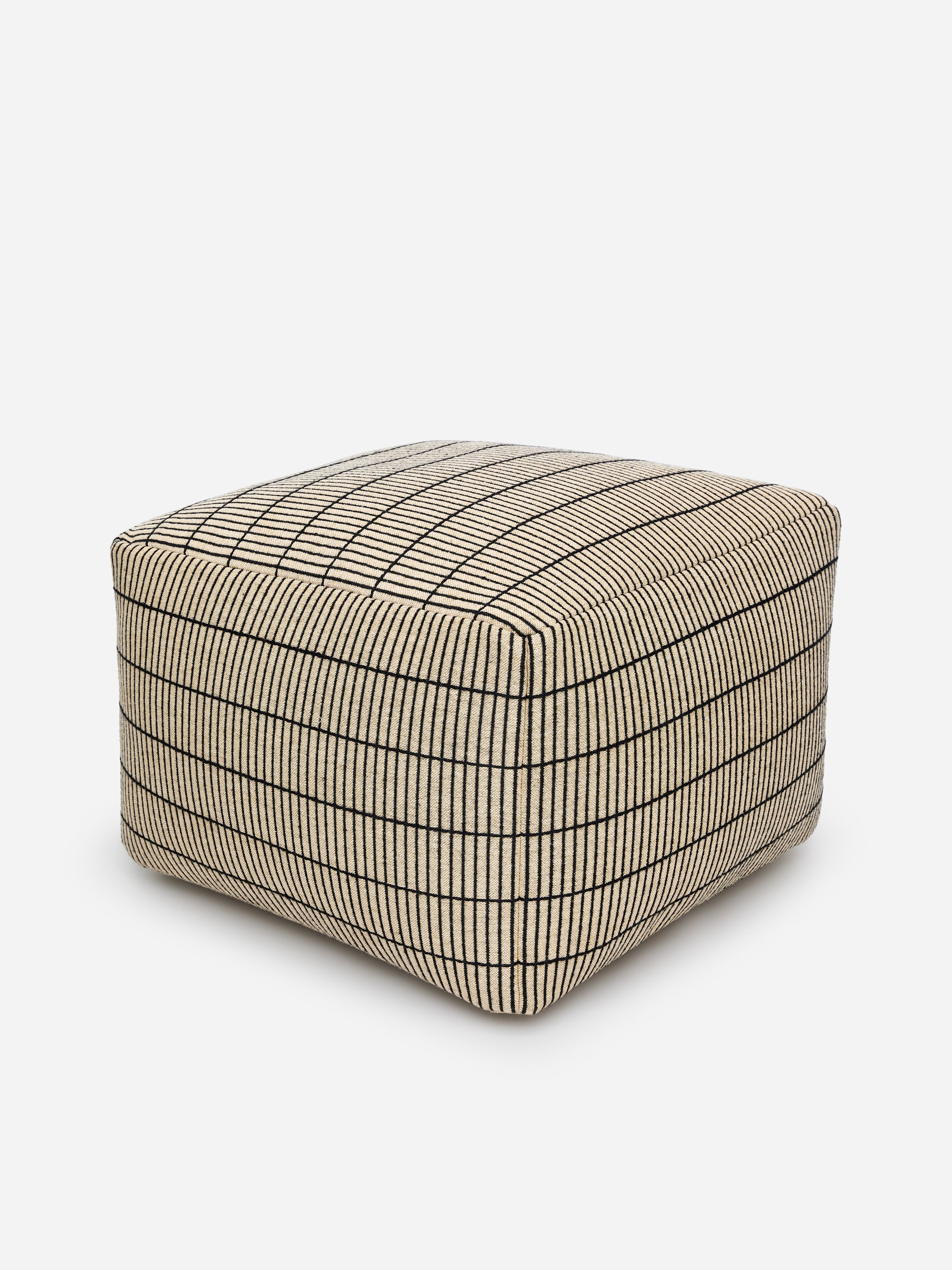 Puff aus Baumwolle und Wolle - Schwarz/Beige - Haushaltswaren - StillMedia/DescriptiveStillLife - 2