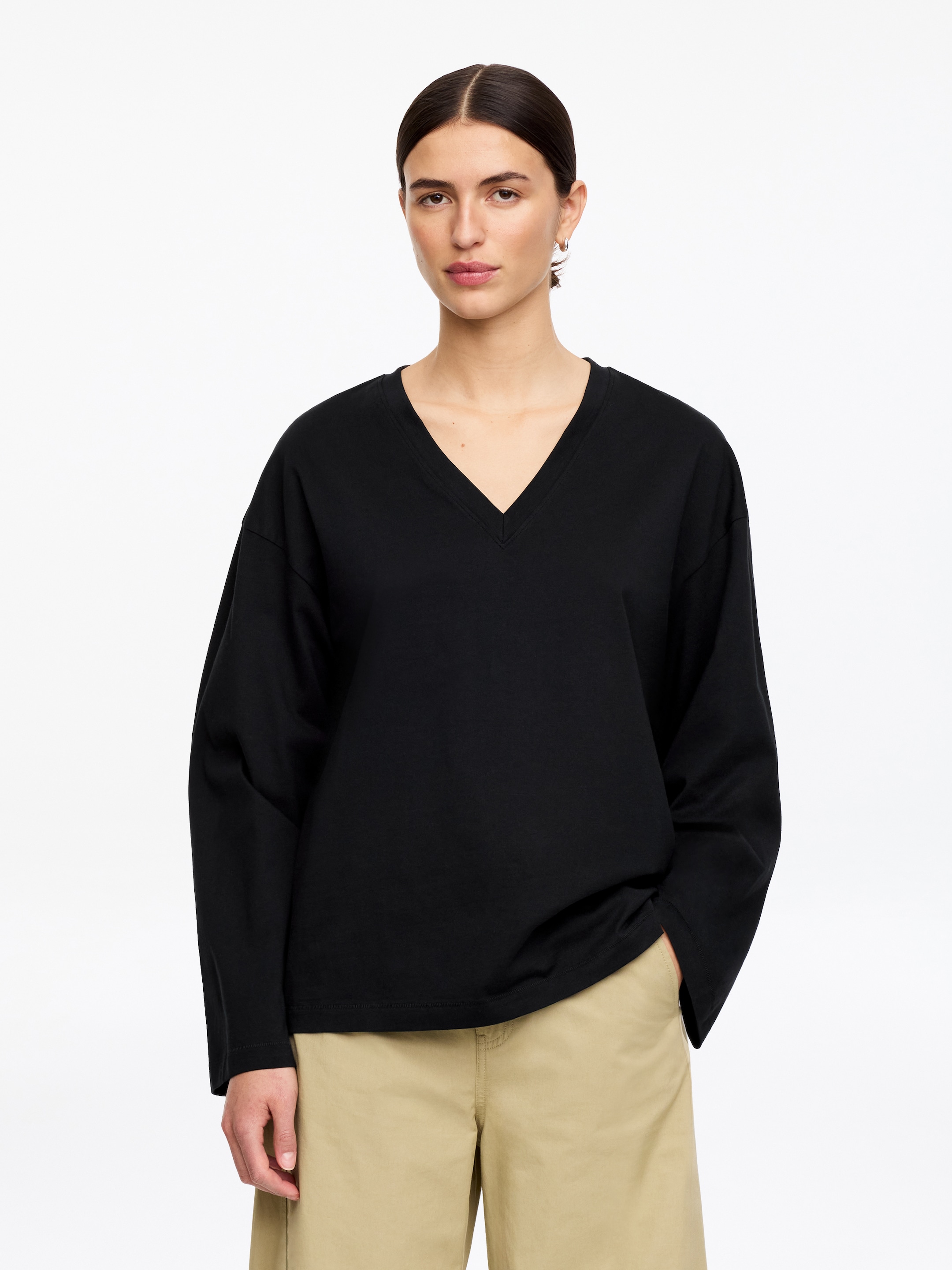 Camiseta holgada con cuello de pico. - Negro - Corte holgado - Women - StillMedia/Lookbook - 4