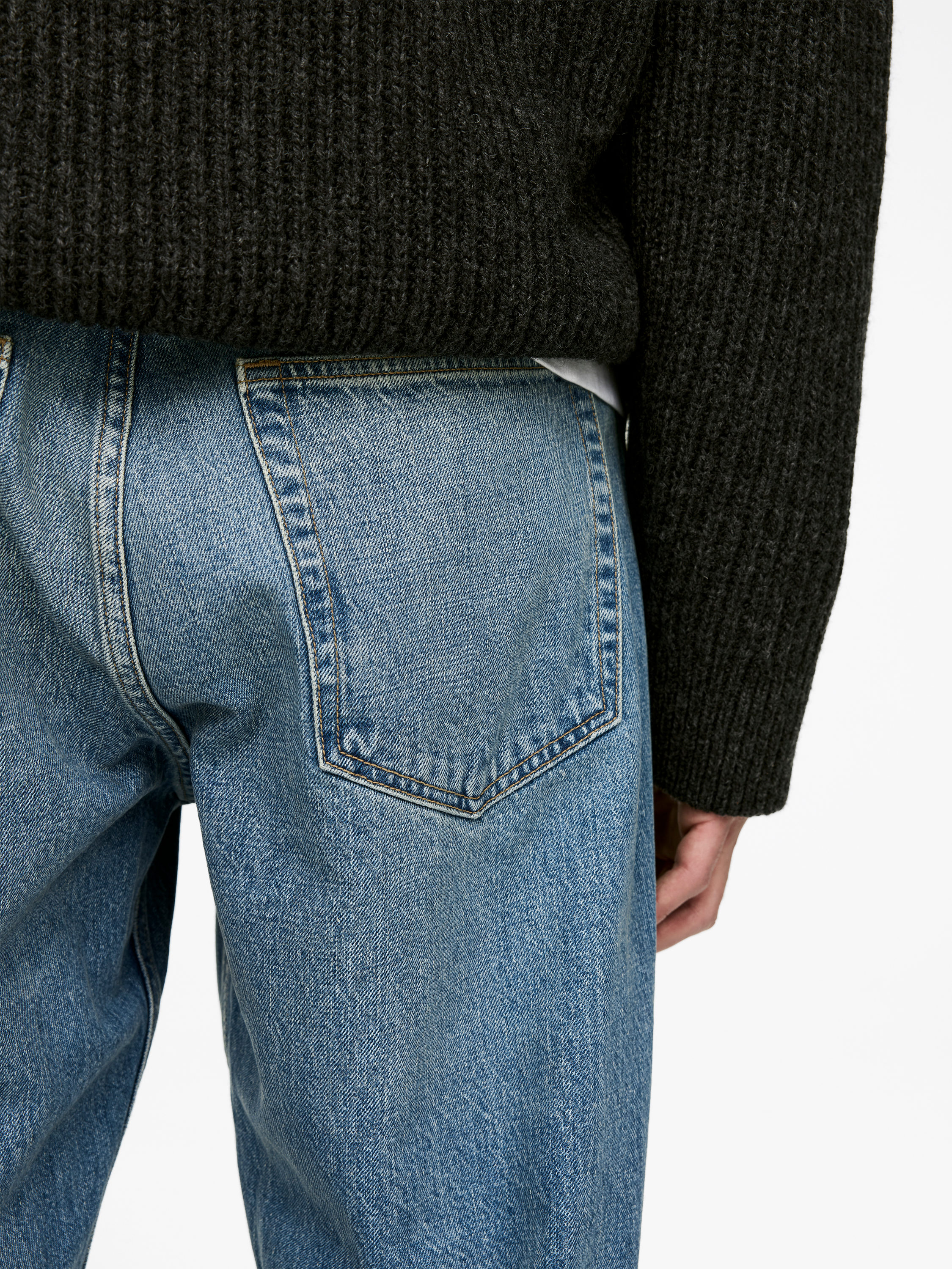 OCEAN Loose Straight Jeans - Mid Blue - Loose fit - Men - StillMedia/Lookbook - 3