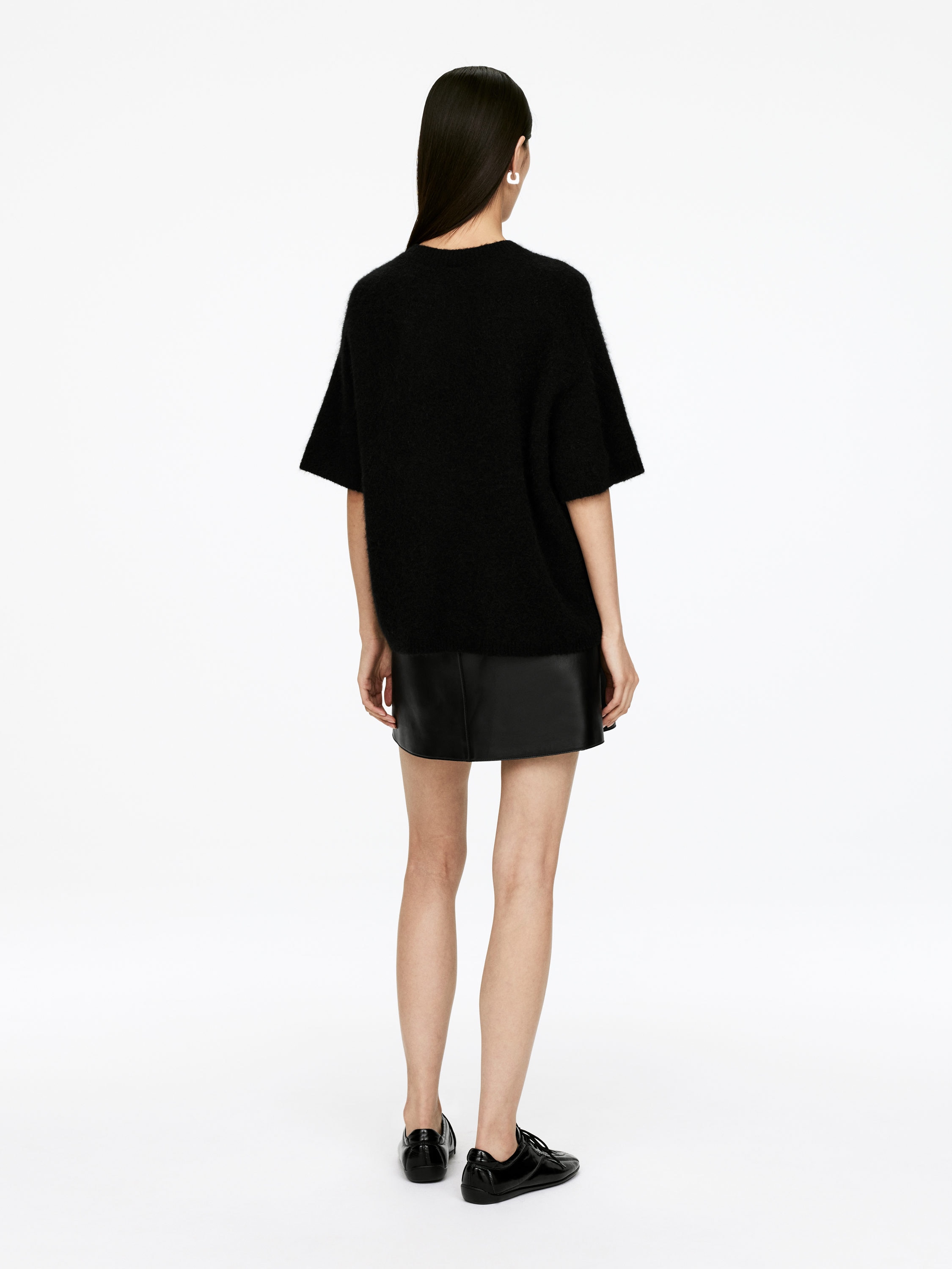 Alpaca-Wool Blend Jumper - Black - Loose fit - Women - StillMedia/Lookbook - 4