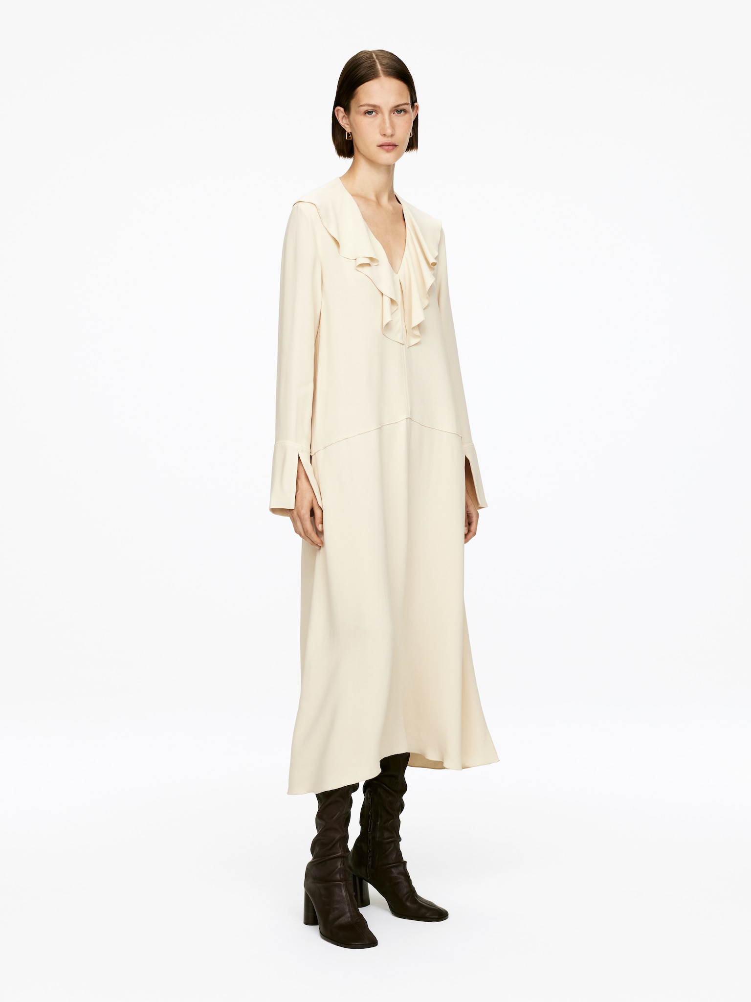 Robe à col volanté - Blanc cassé - 4