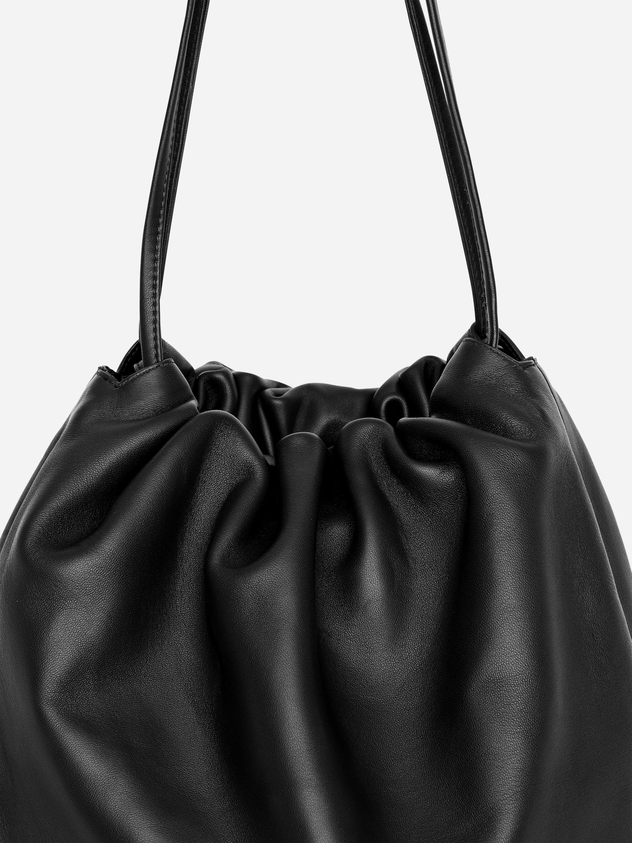 Gathered leather shopper - Black - women - StillMedia/DescriptiveStillLife - 2