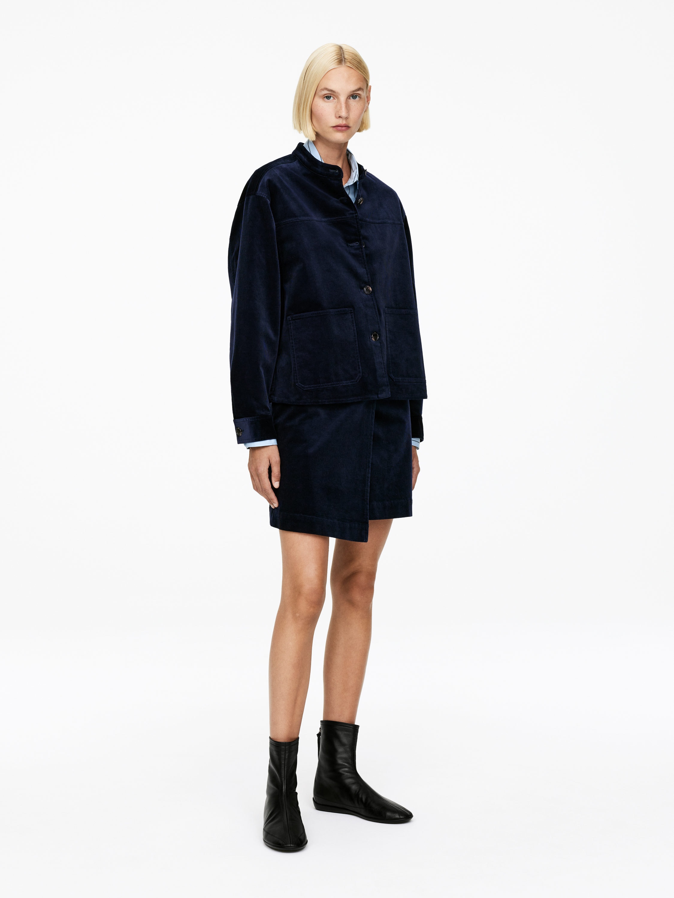 Corduroy Overshirt - Dark Blue - Regular fit - Women - StillMedia/Lookbook - 3