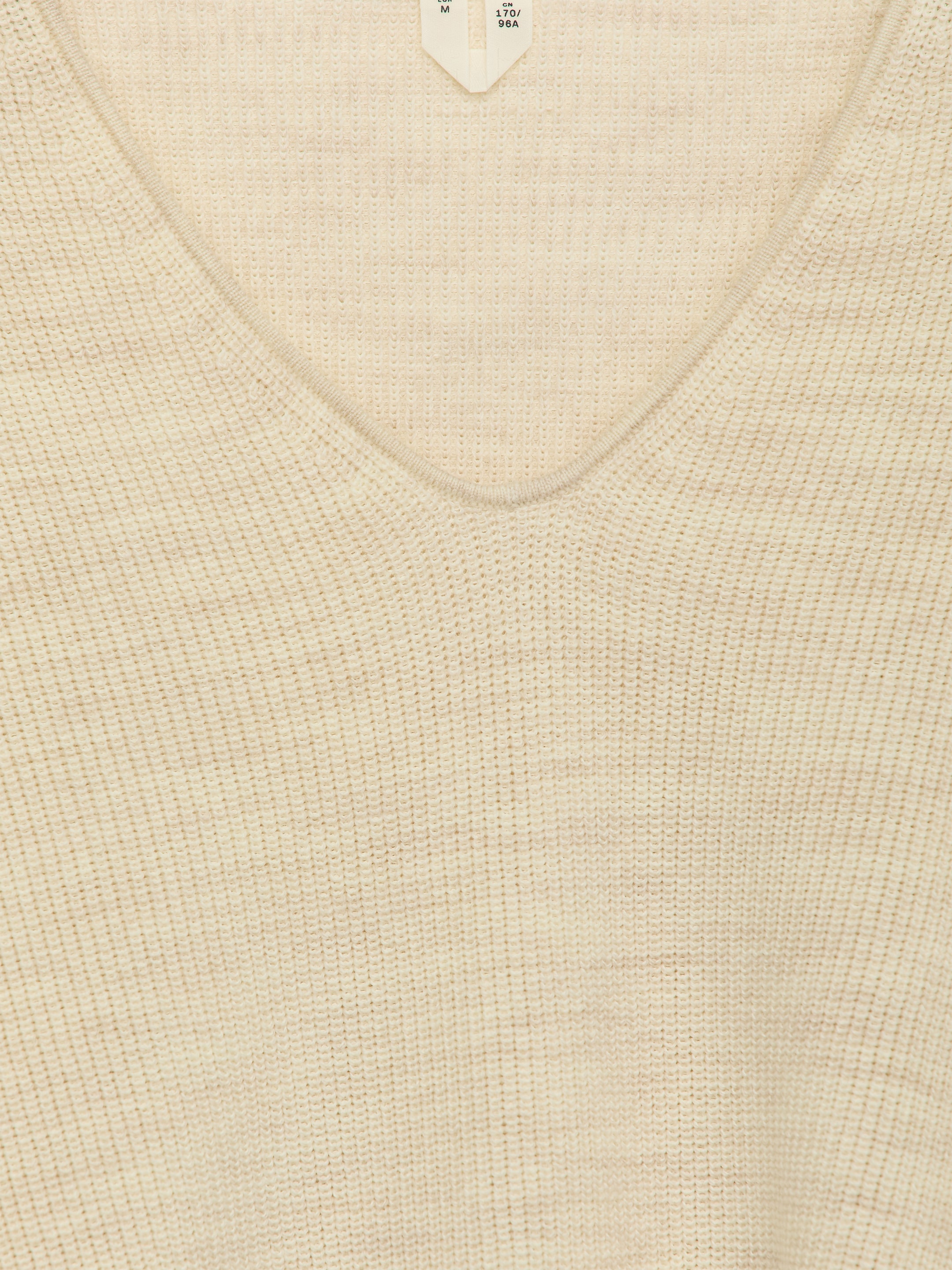 Jersey con cuello en V en lana y algodón - Blanco roto - Corte estándar - Women - StillMedia/DescriptiveDetail - 1