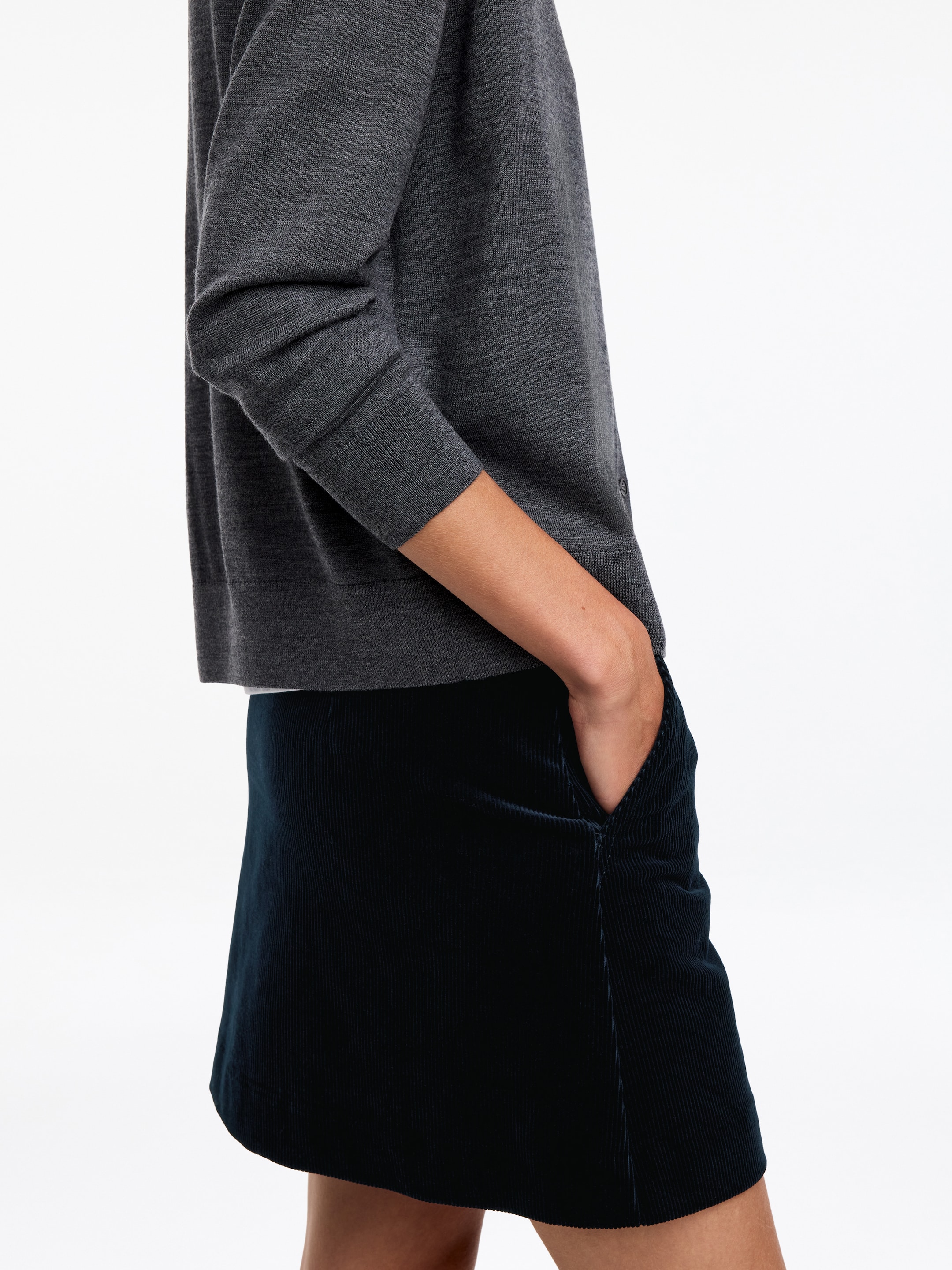 Corduroy Mini Skirt - Dark Blue - Regular fit - women - StillMedia/Lookbook - 3