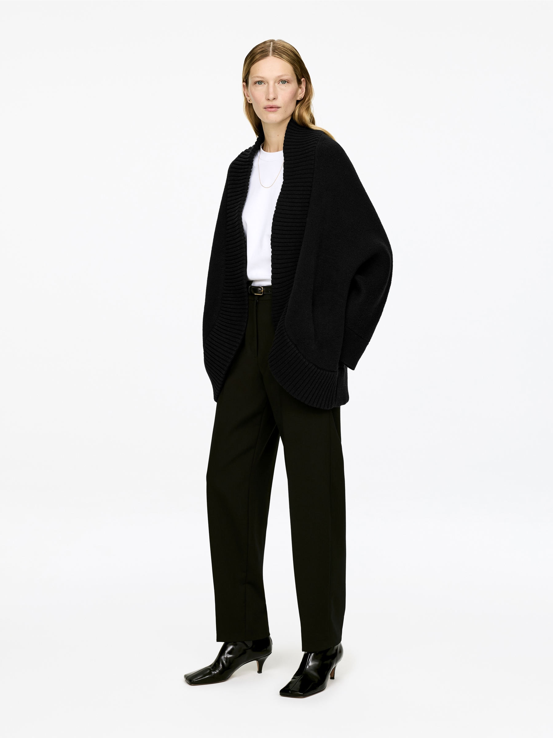 Relaxed Cardigan - Black - Loose fit - Women - StillMedia/Lookbook - 6