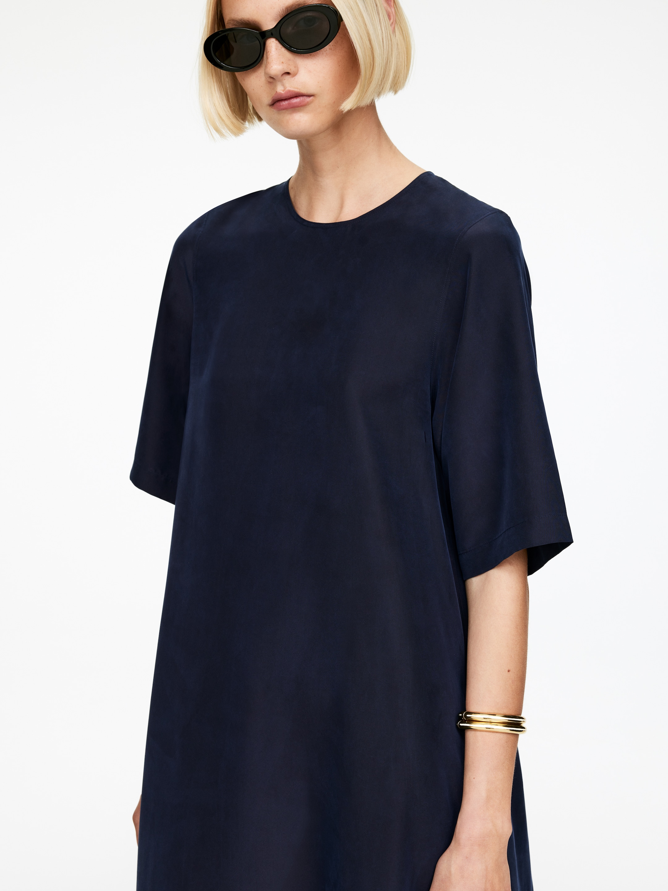 Visualizza immagine più grande: Abito T-shirt in seta - Blu scuro - DONNA | H&M IT 5