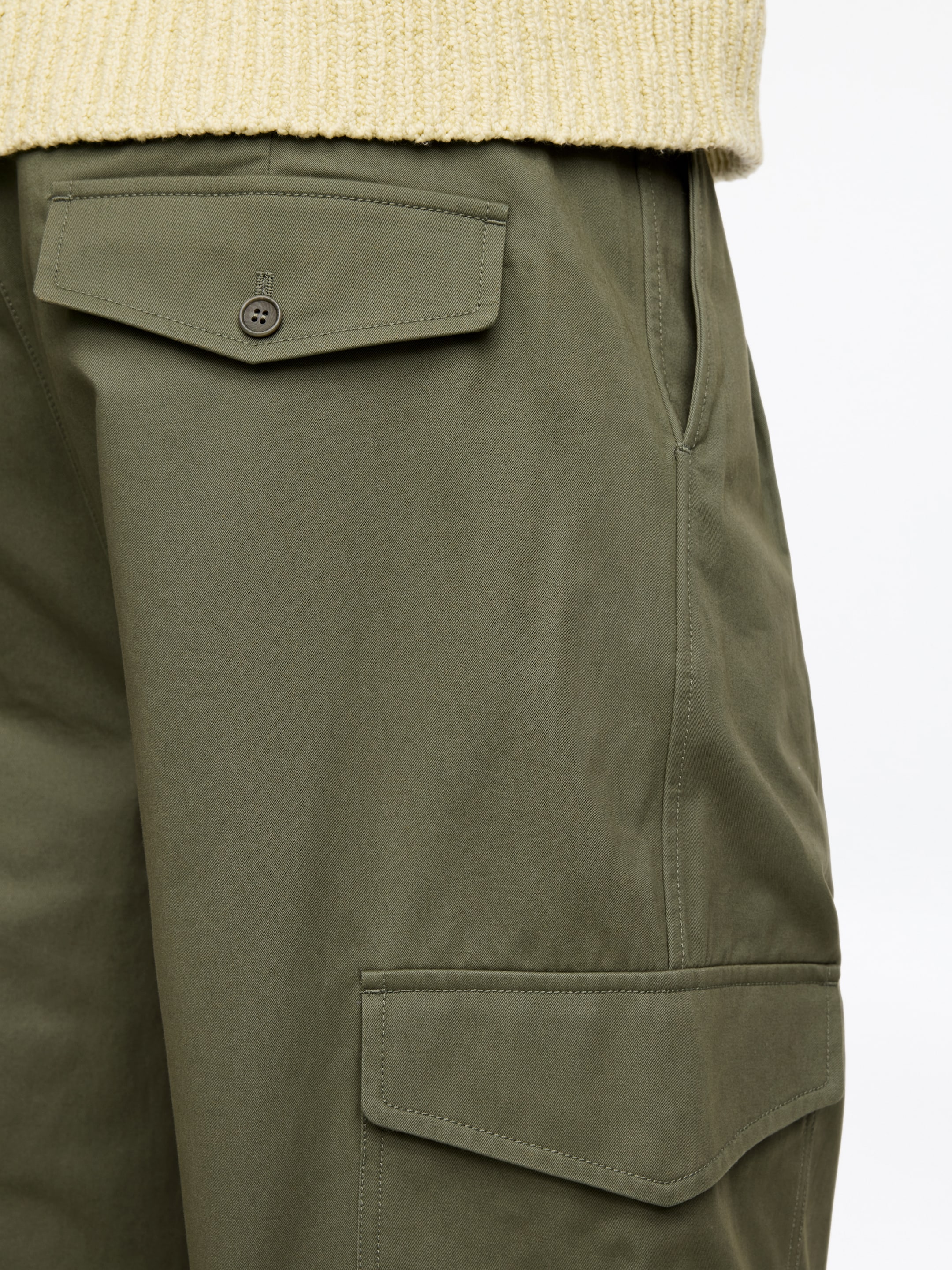 Luźne spodnie typu cargo - Zielony khaki - Luźny fason - Men - StillMedia/Lookbook - 4