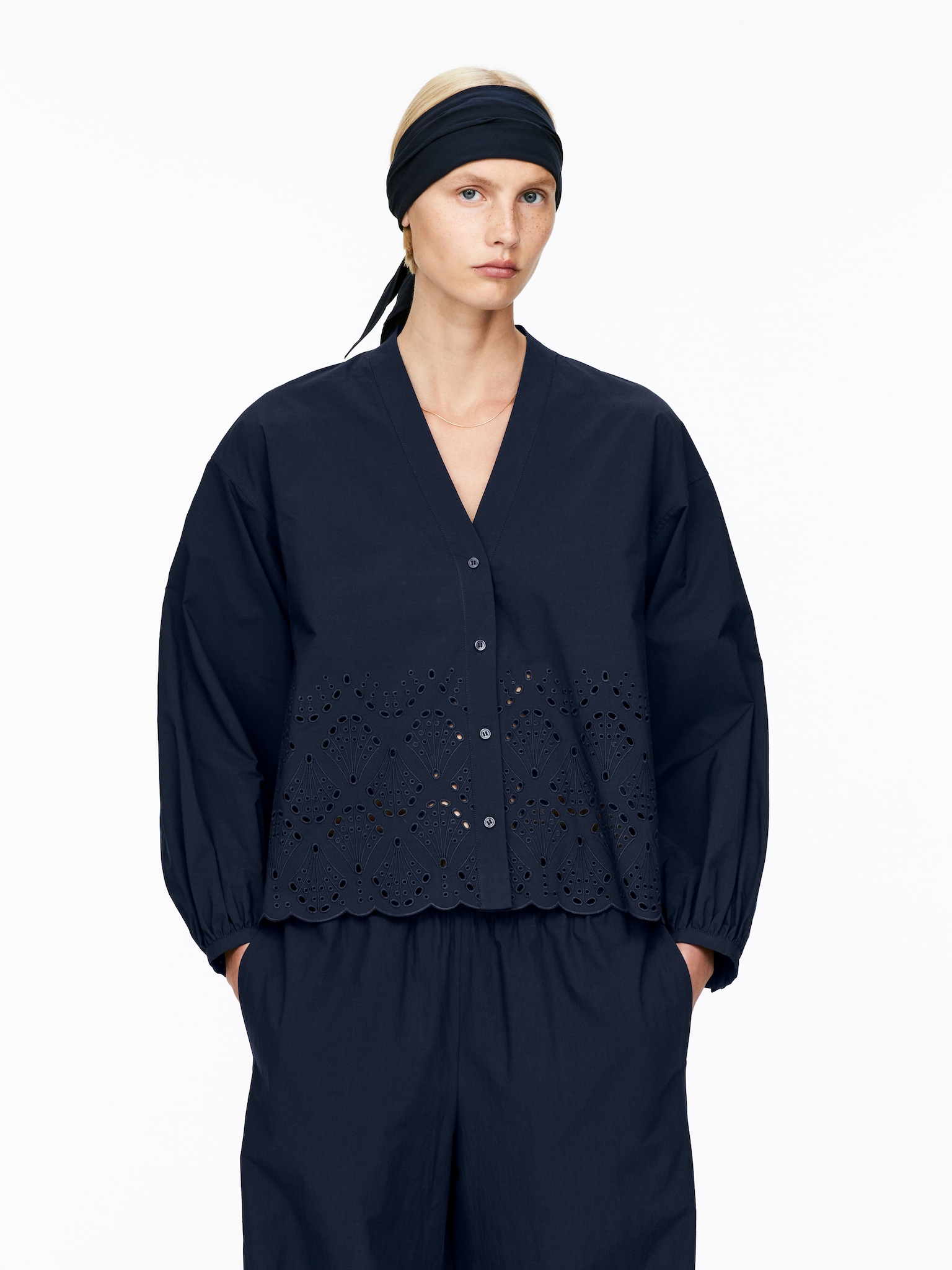 Broderie Anglaise Blouse - Dark Blue/White