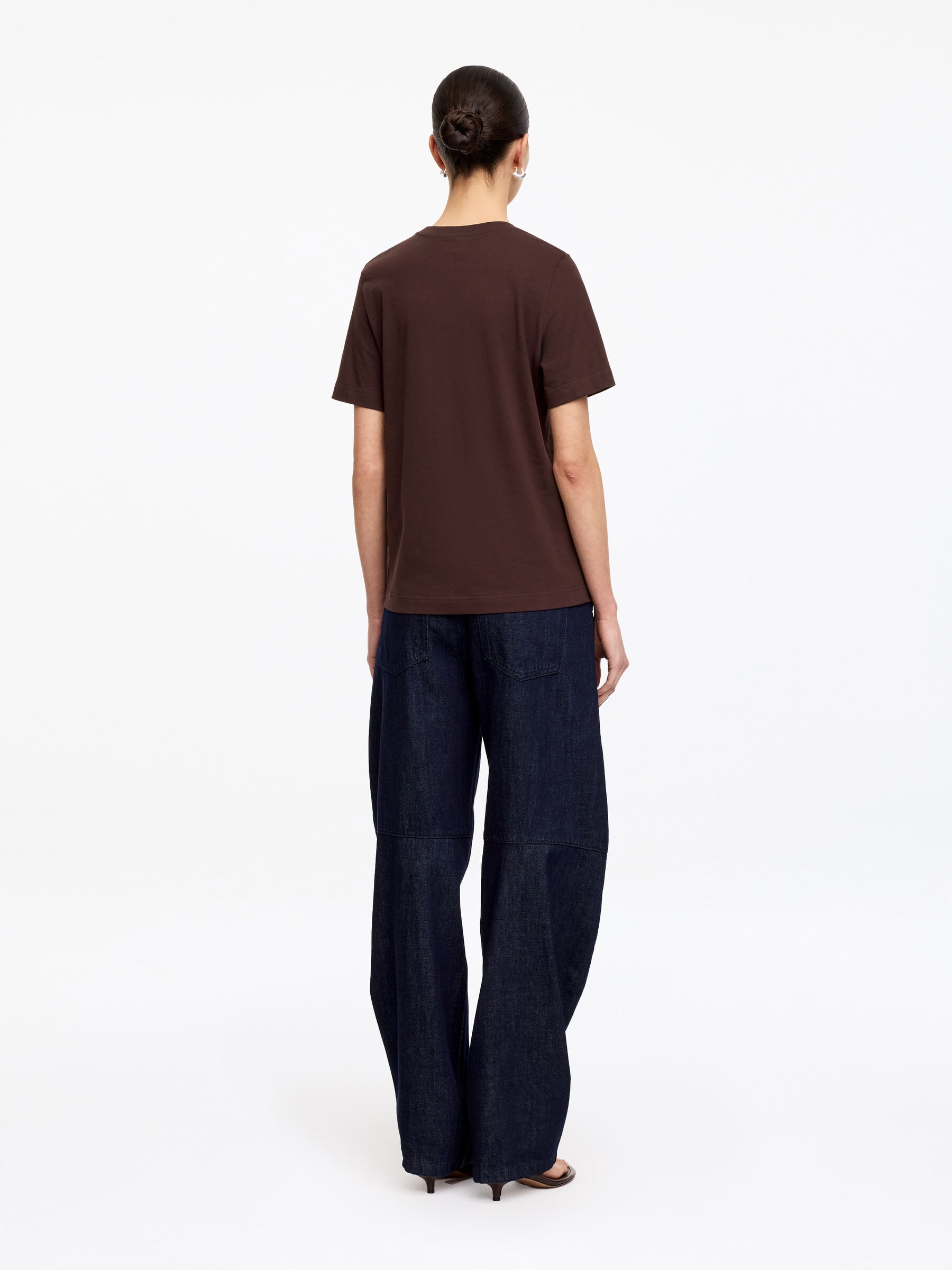 Signature Short-Sleeve T-Shirt - Brown - Regular fit - Women - StillMedia/Lookbook - 6