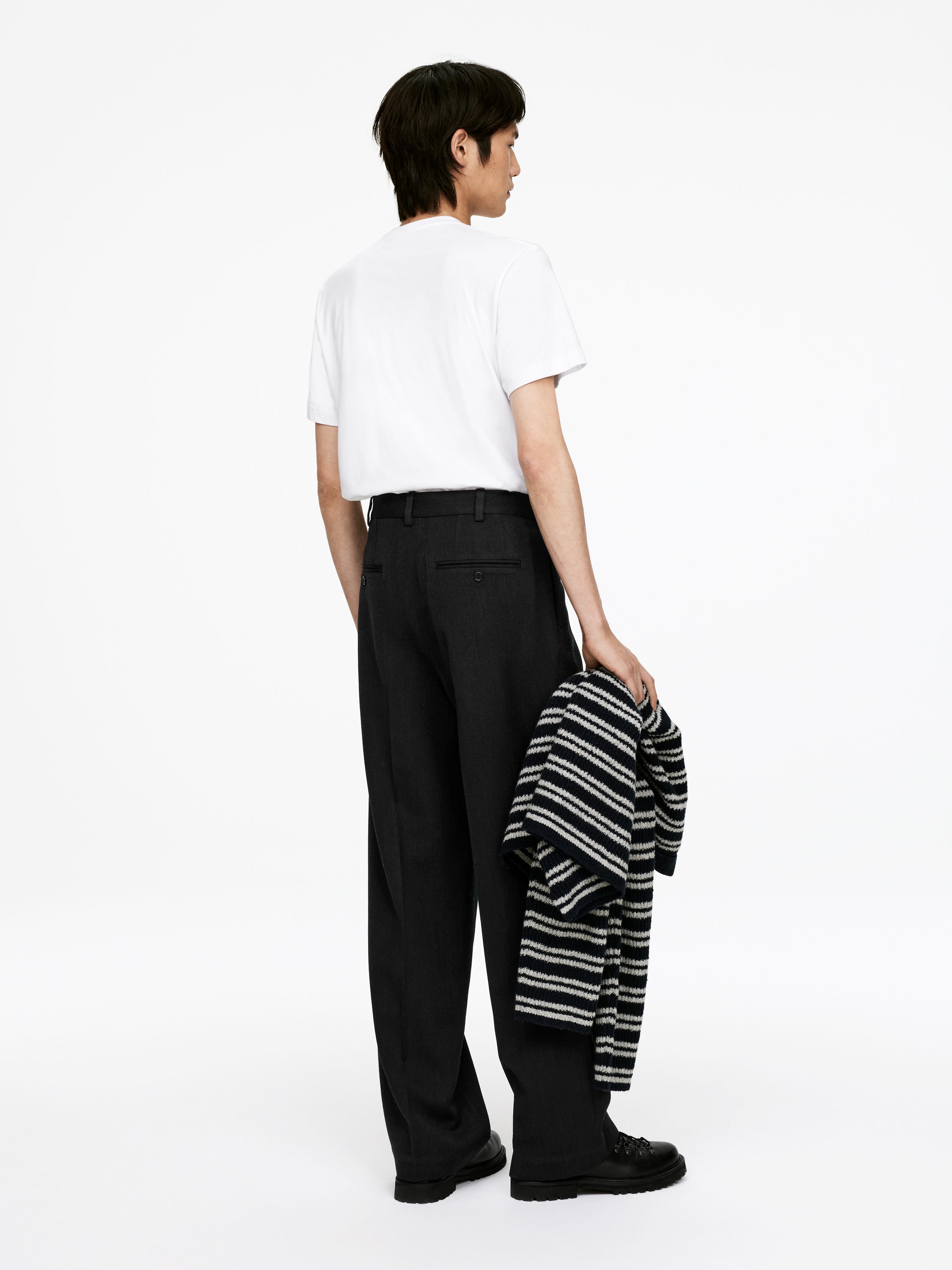 Loose Fit Wool Trousers - Dark Grey - Loose fit - Men - StillMedia/Lookbook - 5
