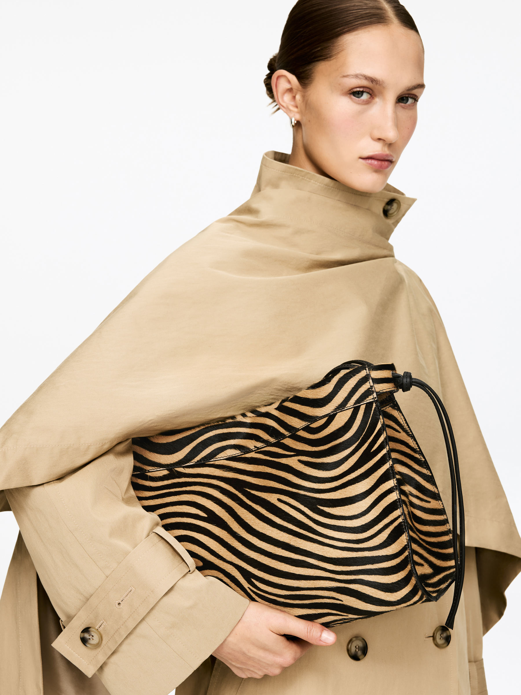 Zebra-Print Leather Shoulder Bag - Black/Beige - Women - StillMedia/Lookbook - 6