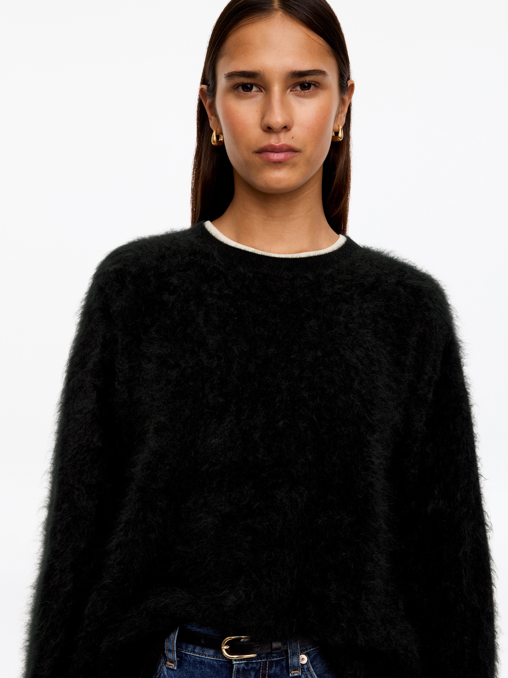 Maglione in cashmere spazzolato​ - Nero - Loose fit - women - StillMedia/Lookbook - 2