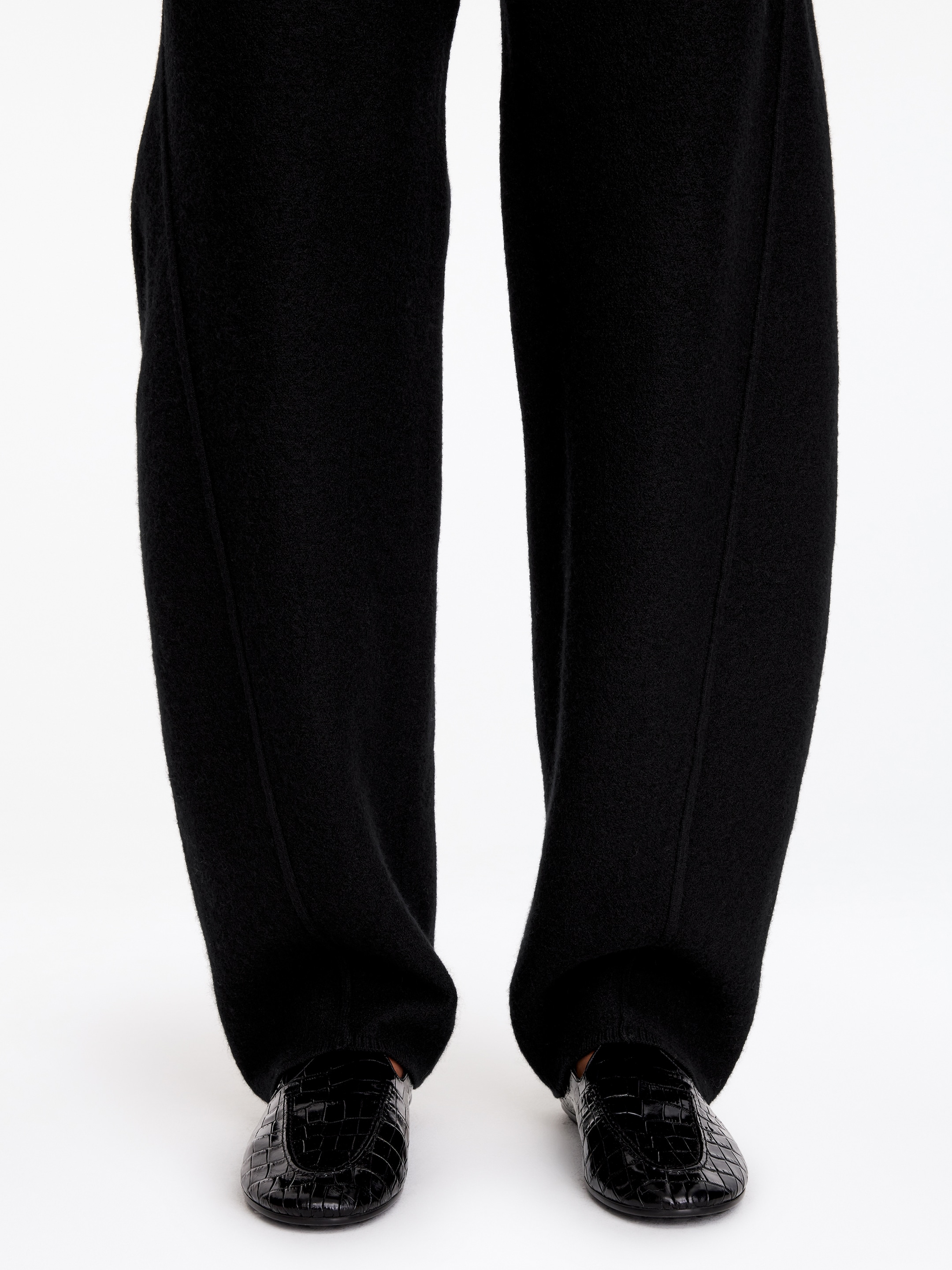 Pantalones en lana hervida - Negro - Corte holgado - women - StillMedia/Lookbook - 4