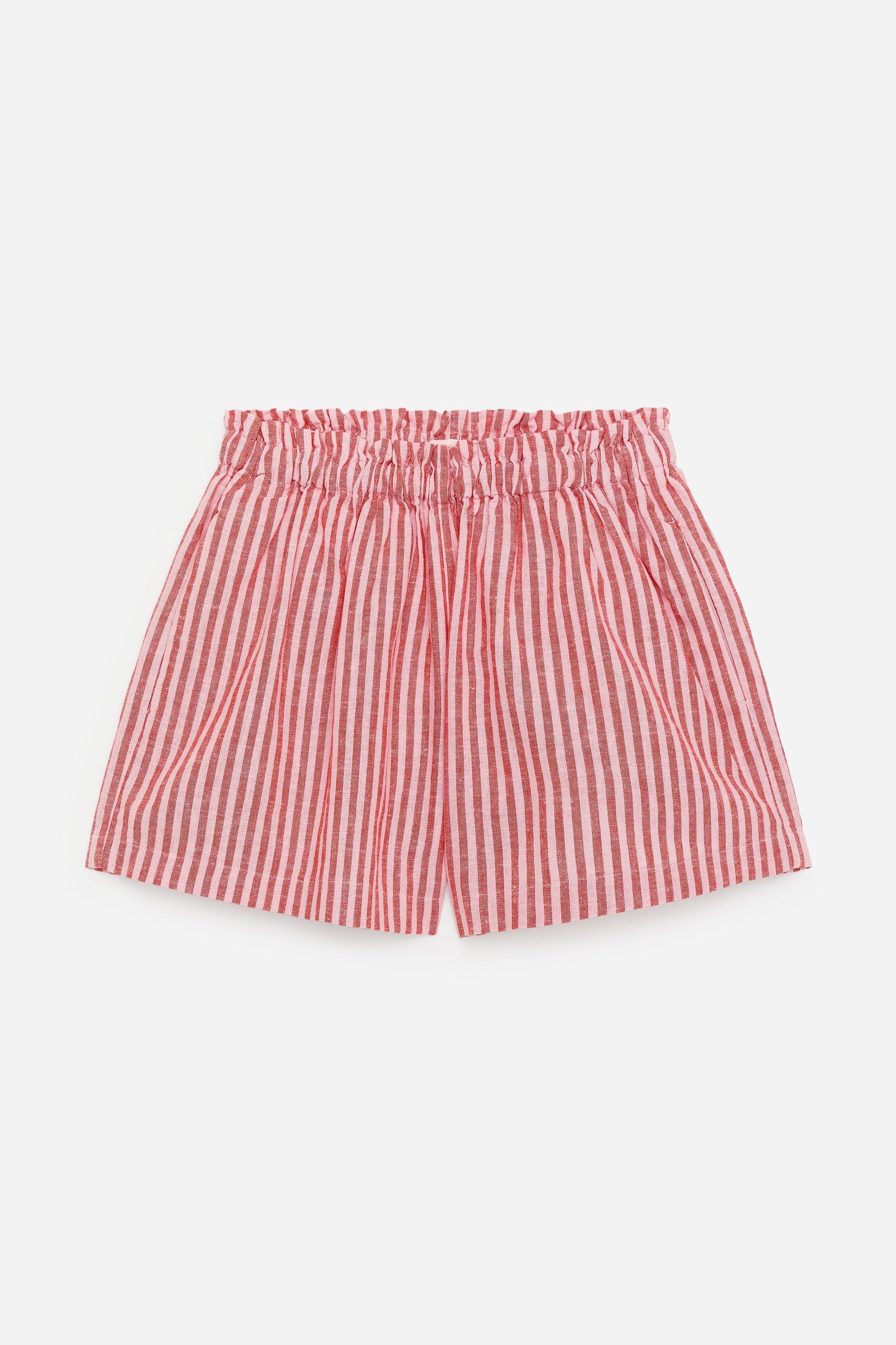 Visa större bild: Shortsen har ett mönster med växelvis röda och ljusrosa vertikala ränder. Shortsen är designade med en rynkad, elastisk midja och har en lös passform framtill.