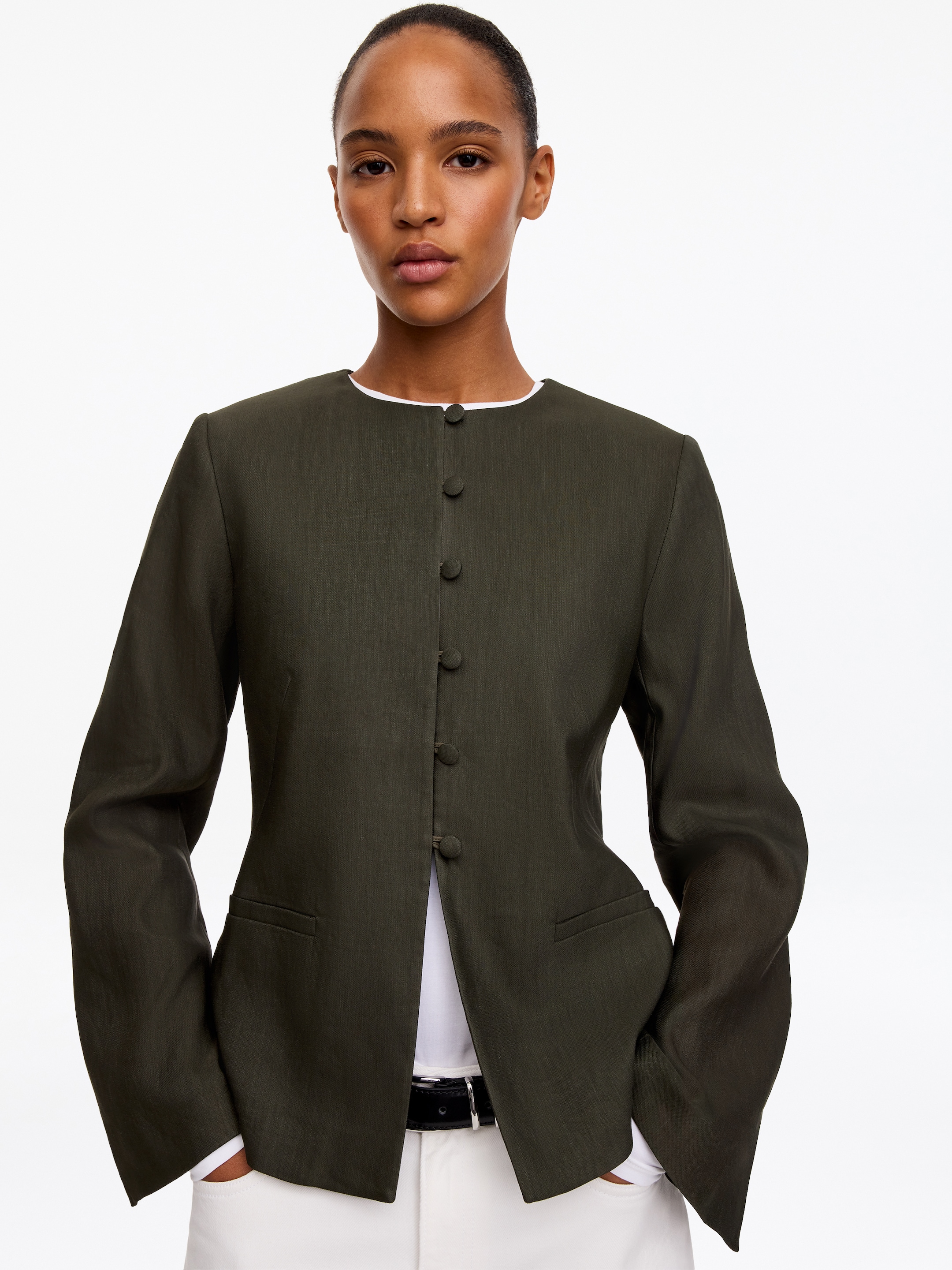 Kragenloser Blazer aus Leinenmischung - Dunkelgrün - Regular Fit - women - StillMedia/Lookbook - 4