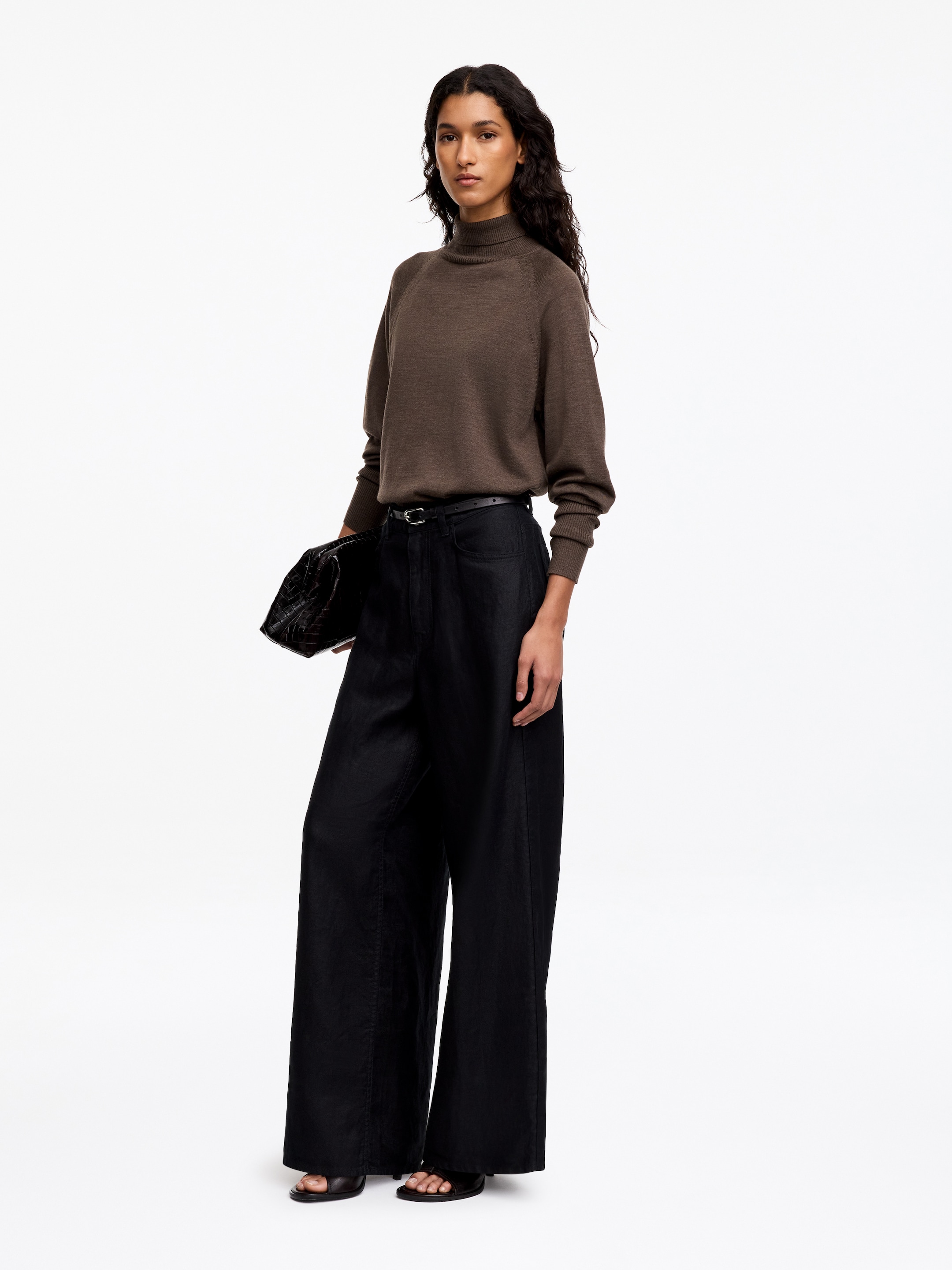 Maglione a collo alto in lana merino - Marrone scuro - Regular fit - Women - StillMedia/Lookbook - 7