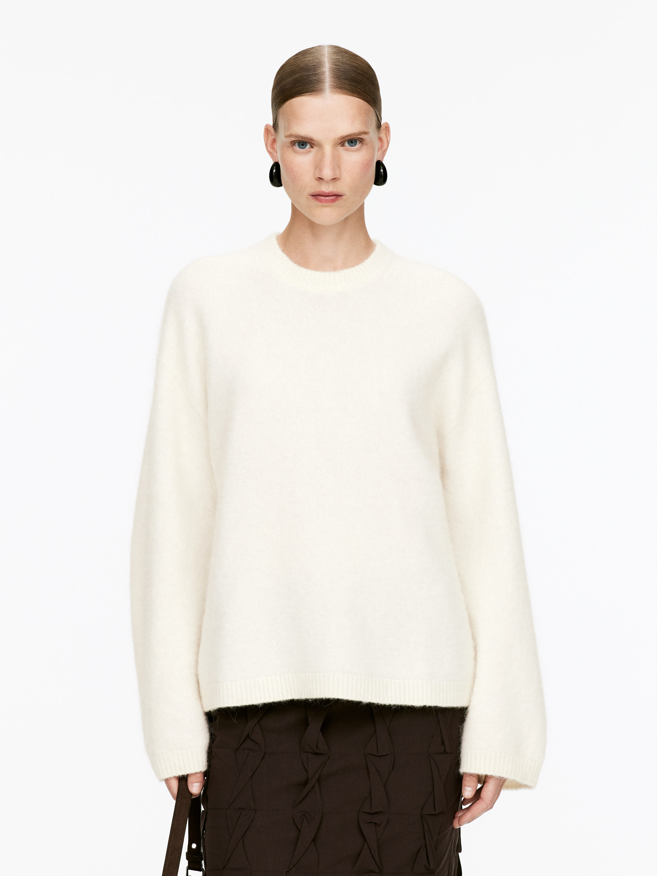 Alpaca-Wool Blend Jumper - Off White - Oversized - Women - StillMedia/Lookbook - 10
