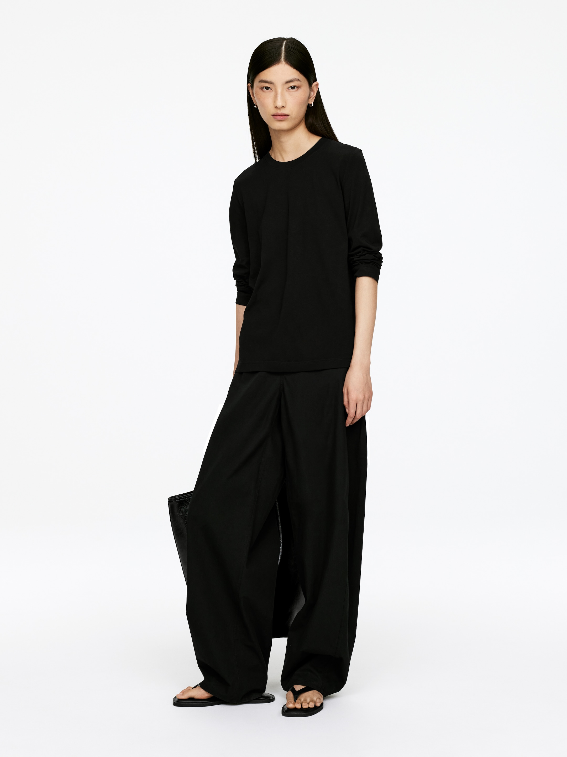 View larger image: IRIS Signature Long-Sleeve T-Shirt - Black - Ladies | H&M GB 2