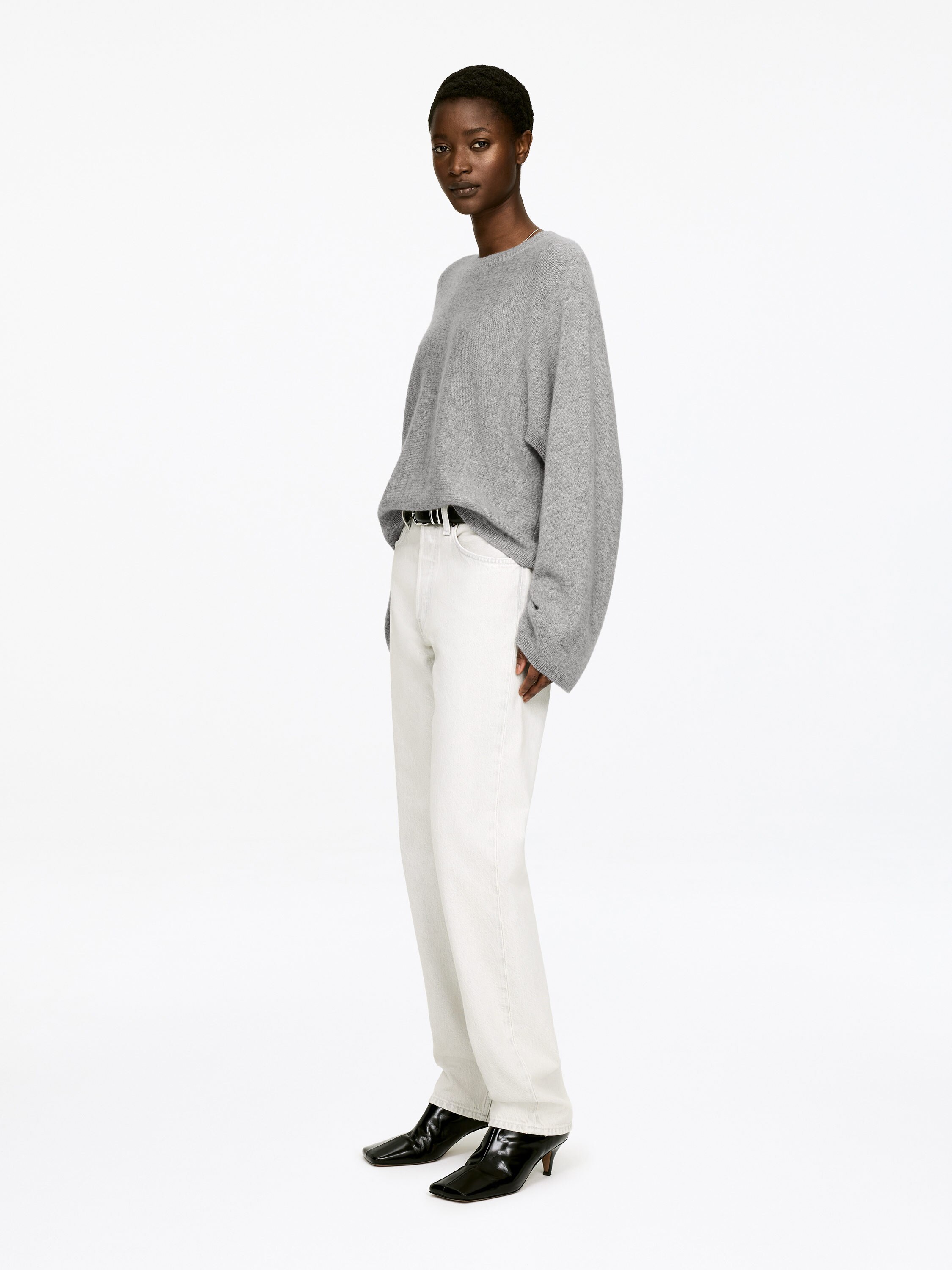 Cut-Out Pure Cashmere Jumper​ - Grey Melange - Relaxed fit - Women - StillMedia/Lookbook - 9