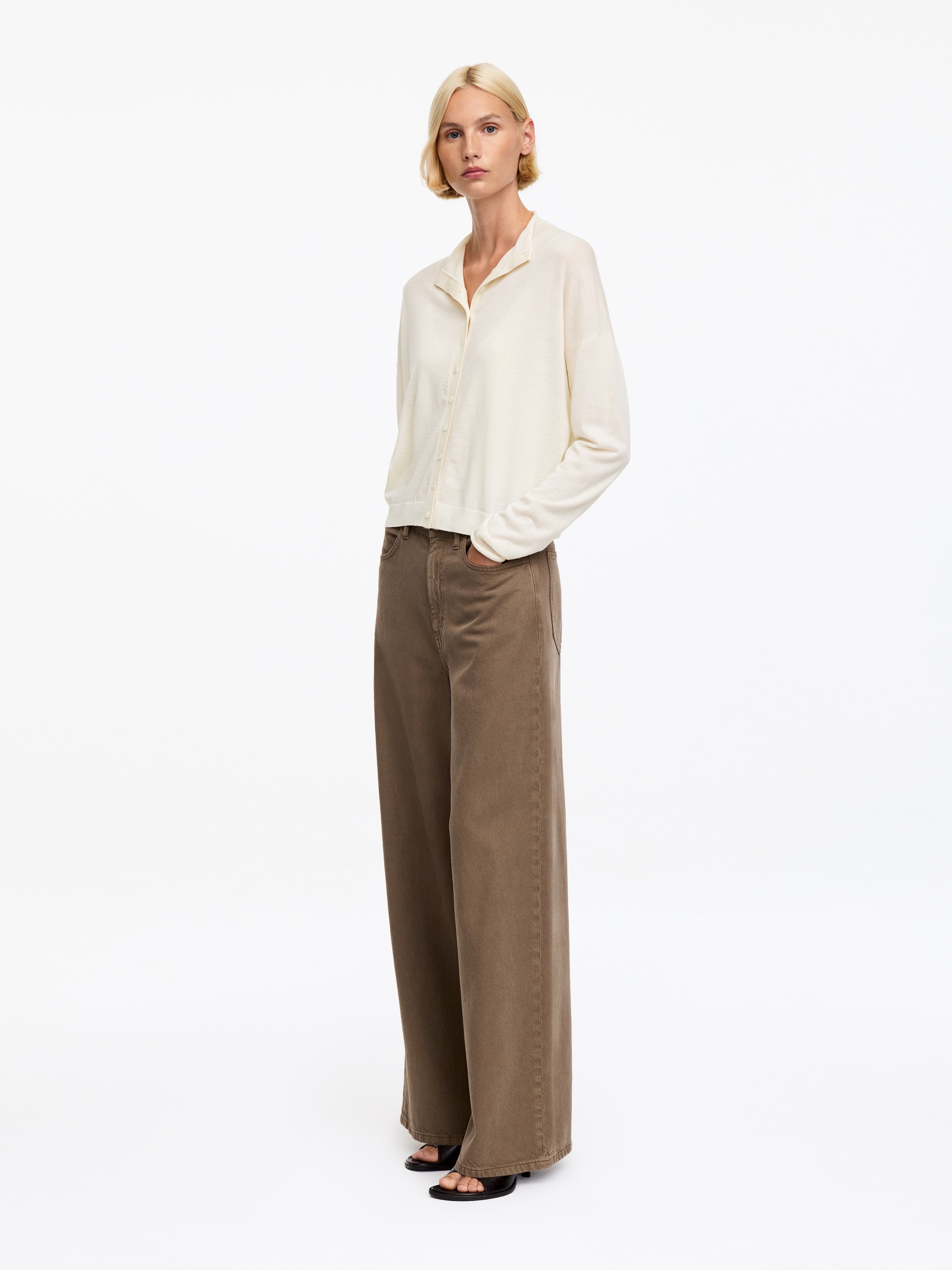 Wool-Blend Mock-Neck Cardigan - Off White - Regular fit - women - StillMedia/Lookbook - 3