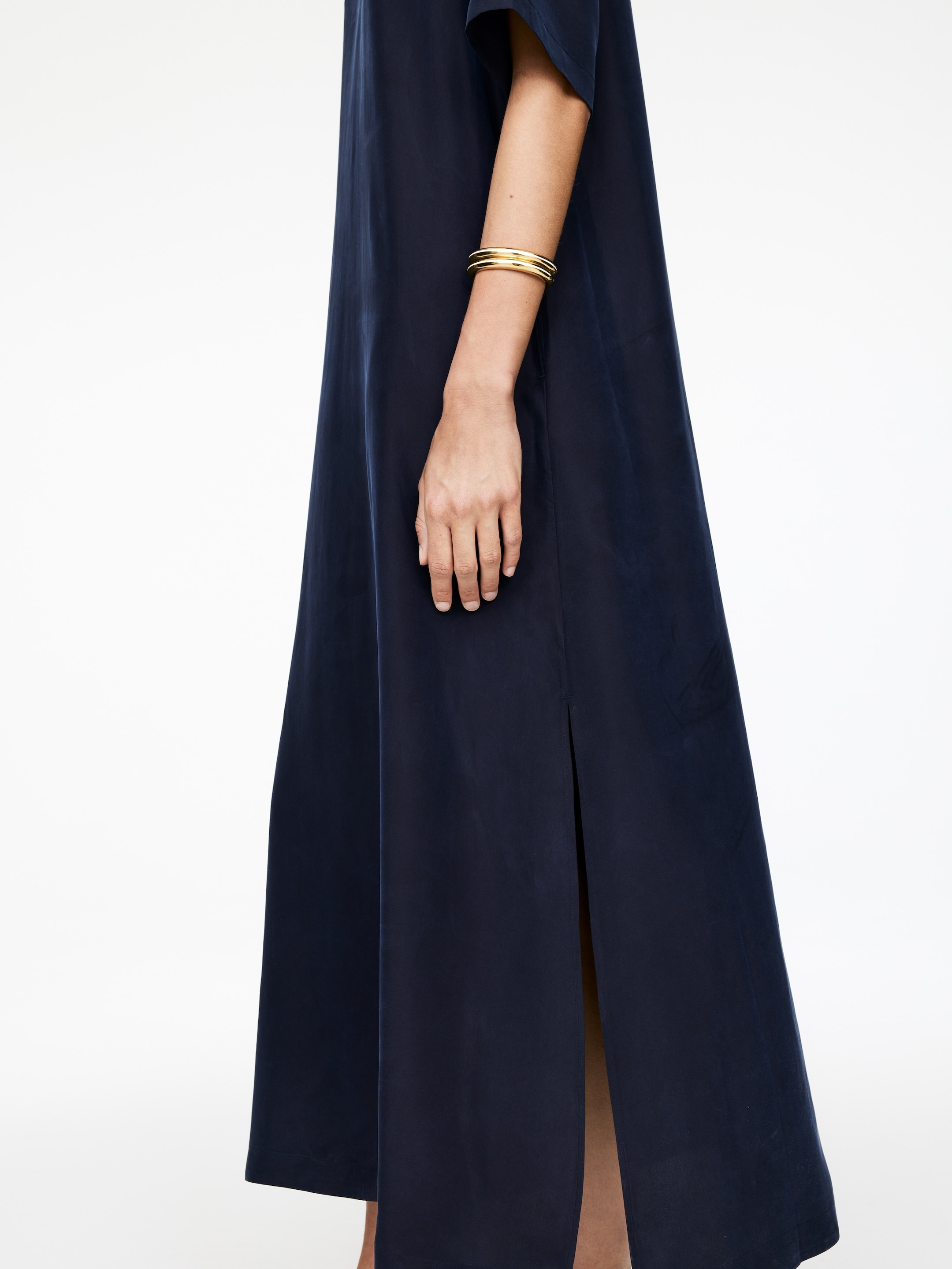 Visualizza immagine più grande: Abito T-shirt in seta - Blu scuro - DONNA | H&M IT 2