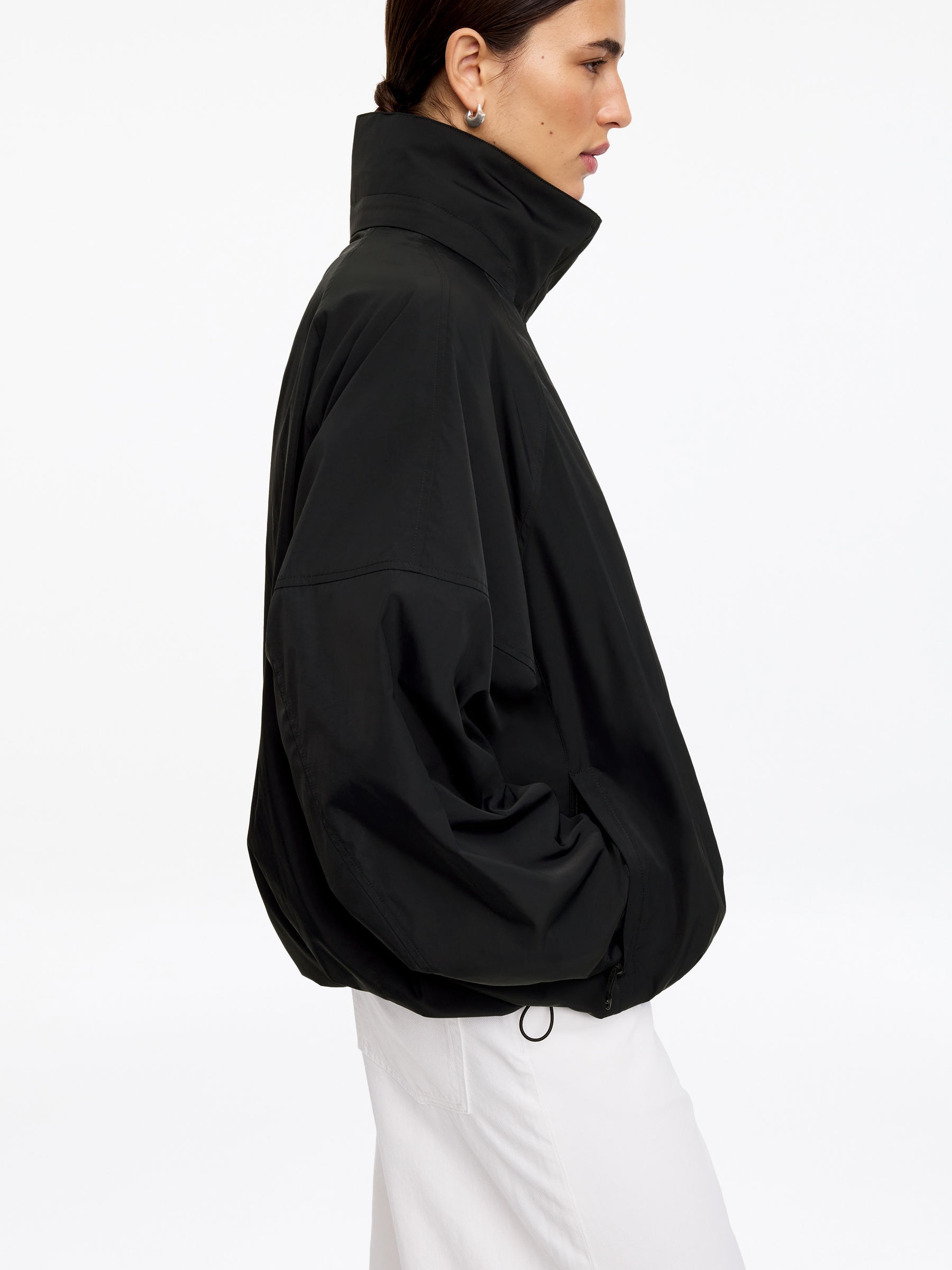Hooded Windbreaker - Black - Regular fit - Women - StillMedia/Lookbook - 6