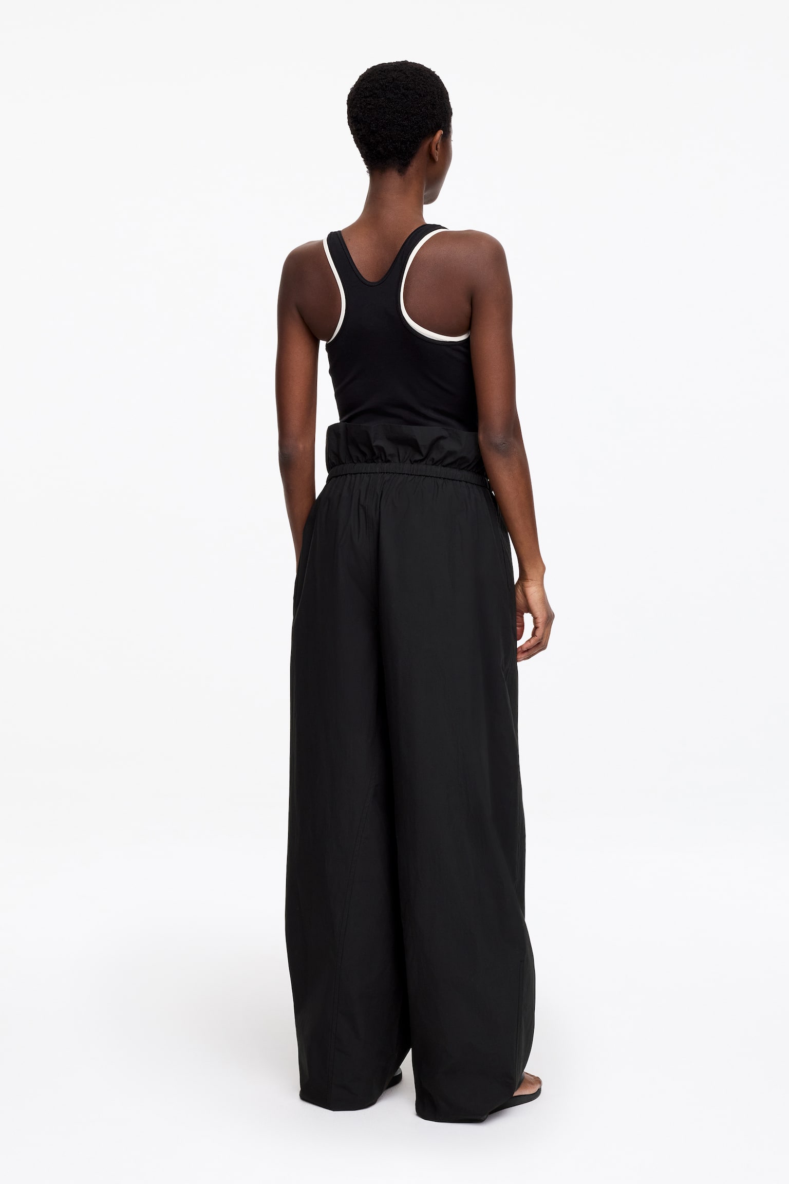 Kalhoty s pasem ve stylu paperbag - Černá - 7