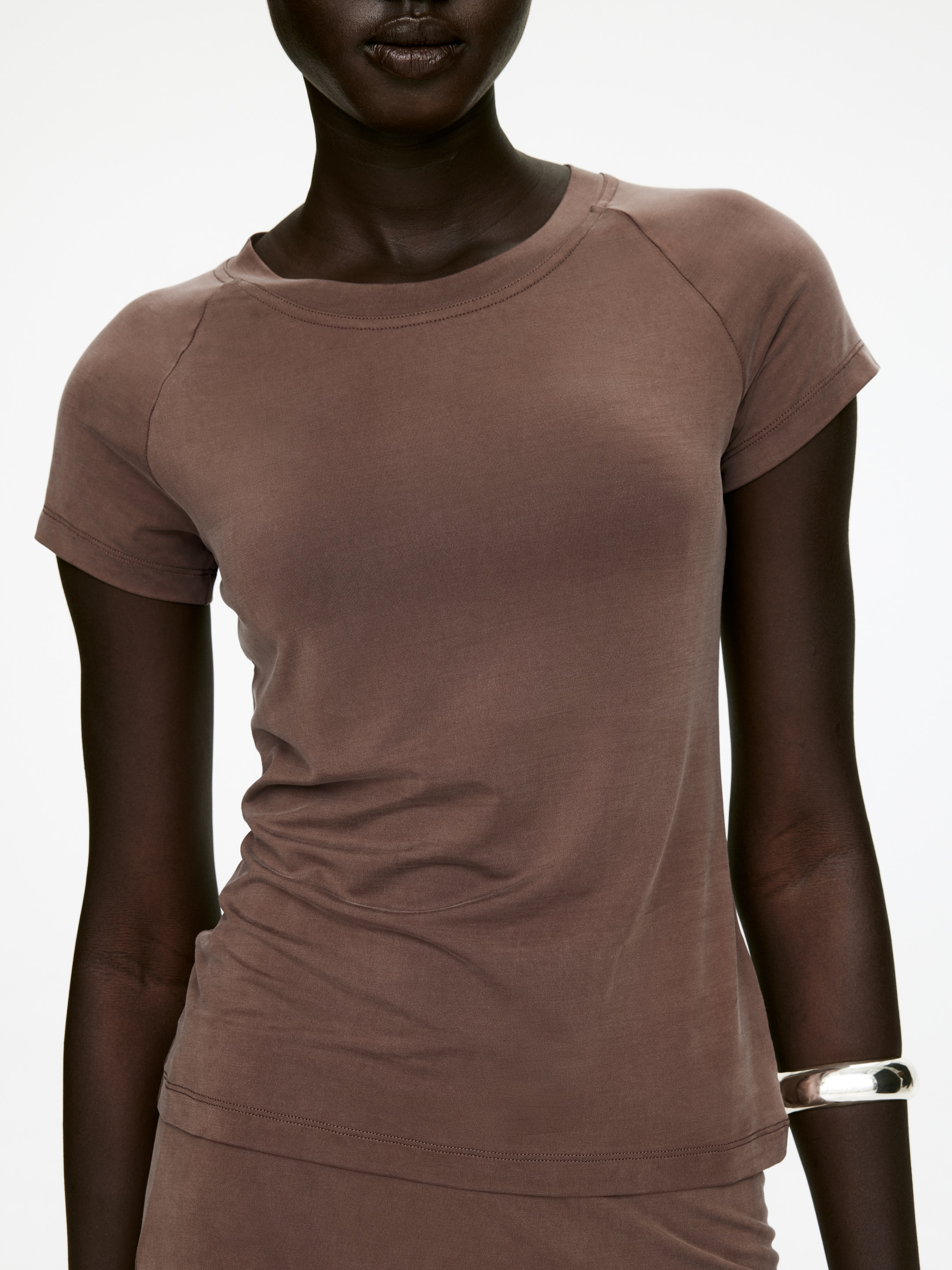 Visualizza immagine più grande: T-shirt in cupro - Marrone - DONNA | H&M IT 2