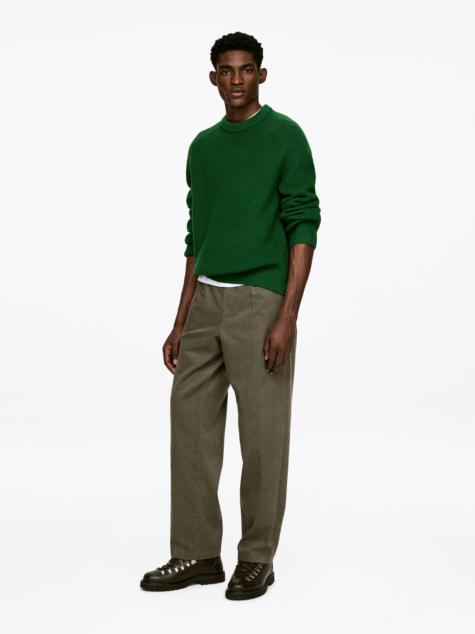 Relaxed Corduroy Trousers - Green - Loose fit - Men - StillMedia/Lookbook - 4