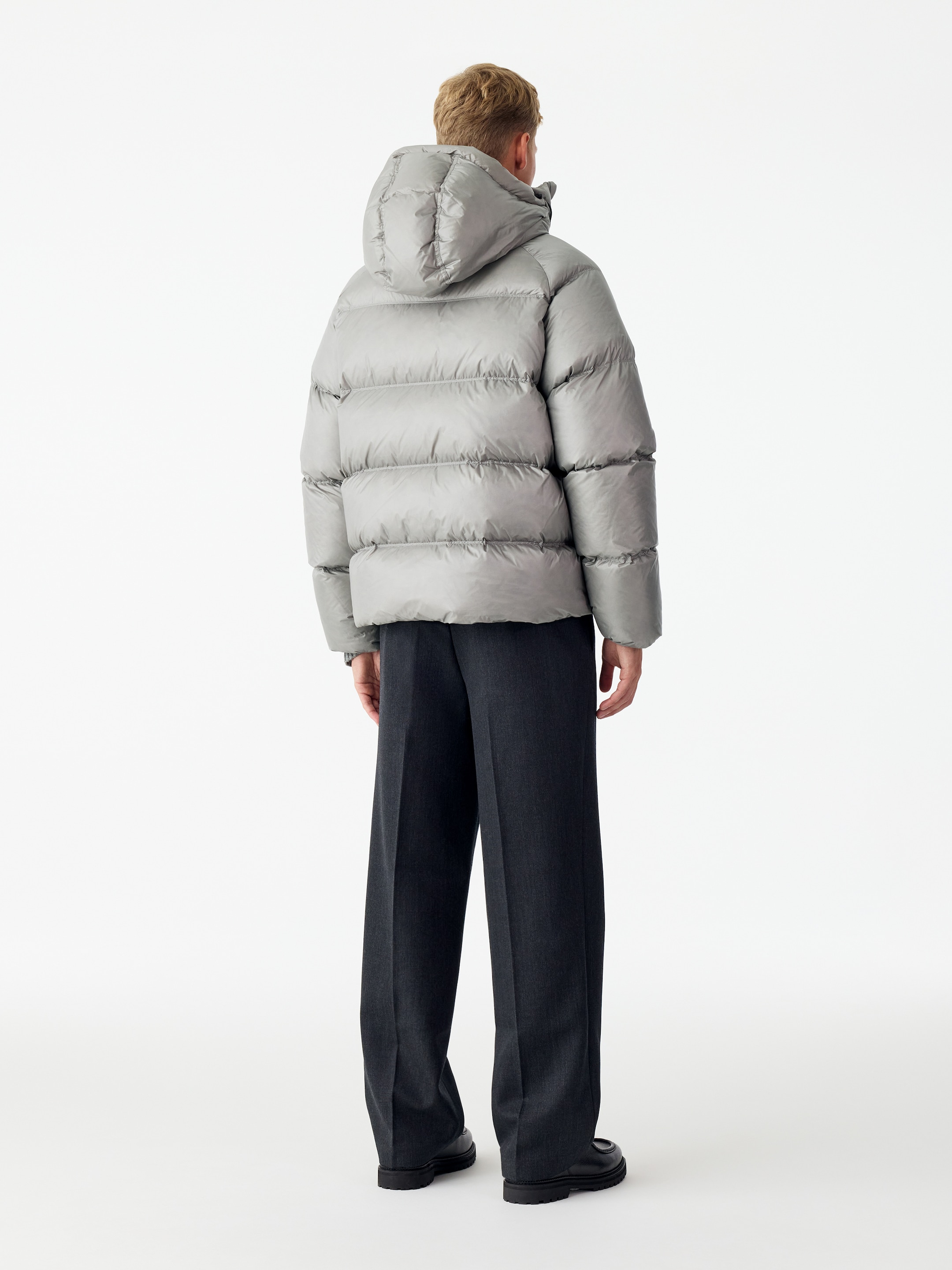 ARKET ACTIVE Hooded Re:Down Puffer - Light Grey - Regular fit - men - StillMedia/Lookbook - 8
