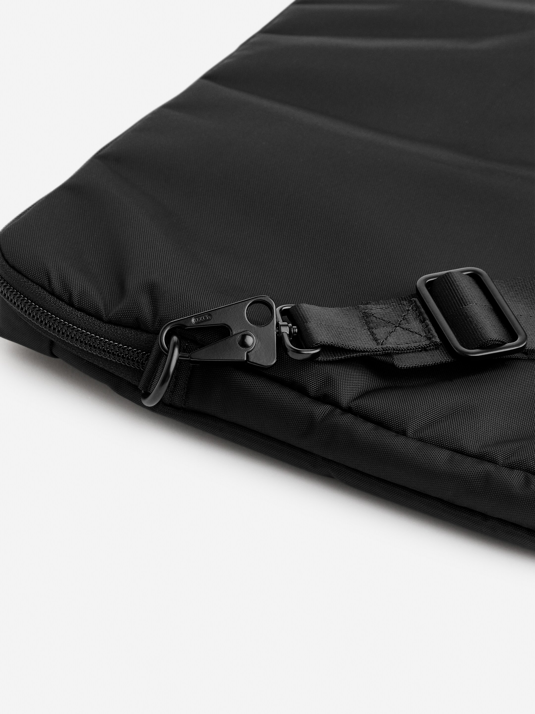 Agrandir l'image: Housse pour ordinateur 13" et 16" - Noir - HOMME | H&M CH 6