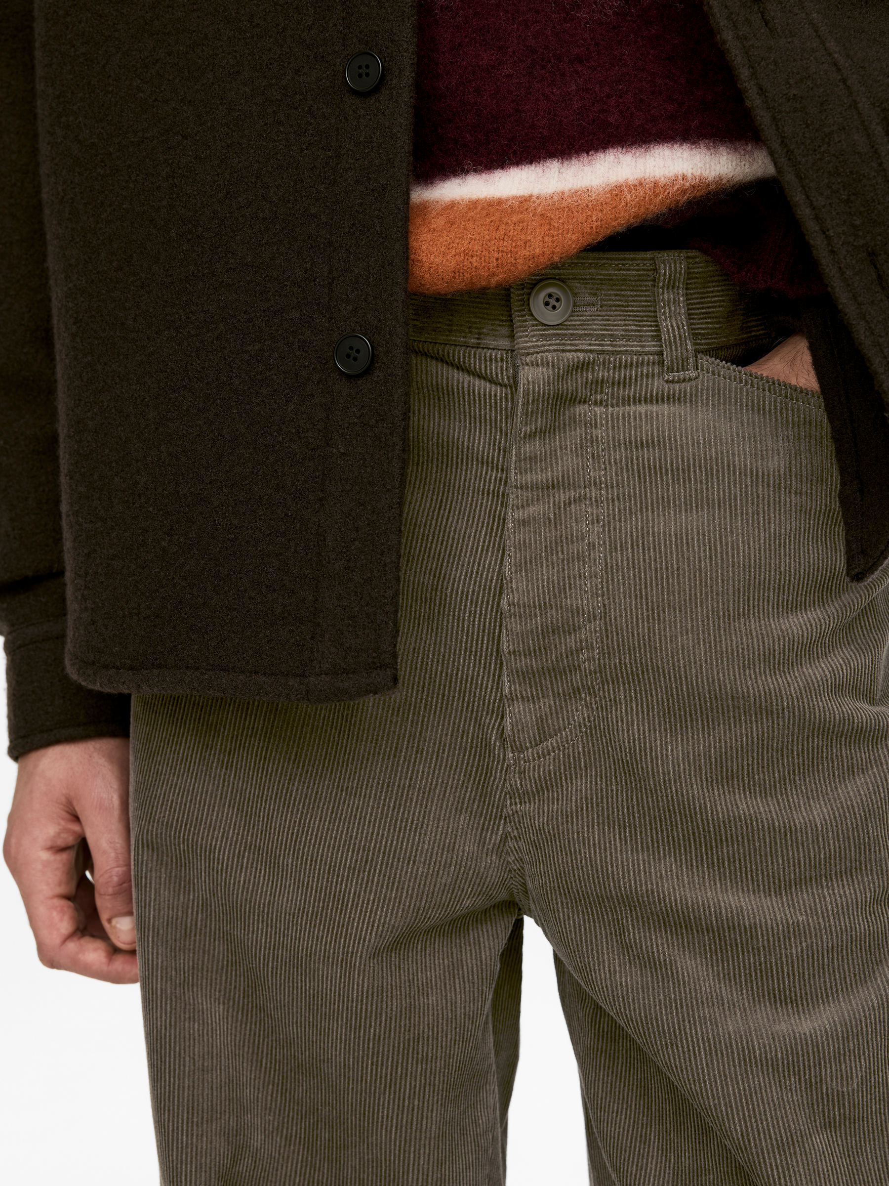 Relaxed Corduroy Trousers - Dark Green - Relaxed fit - Men - StillMedia/Lookbook - 6