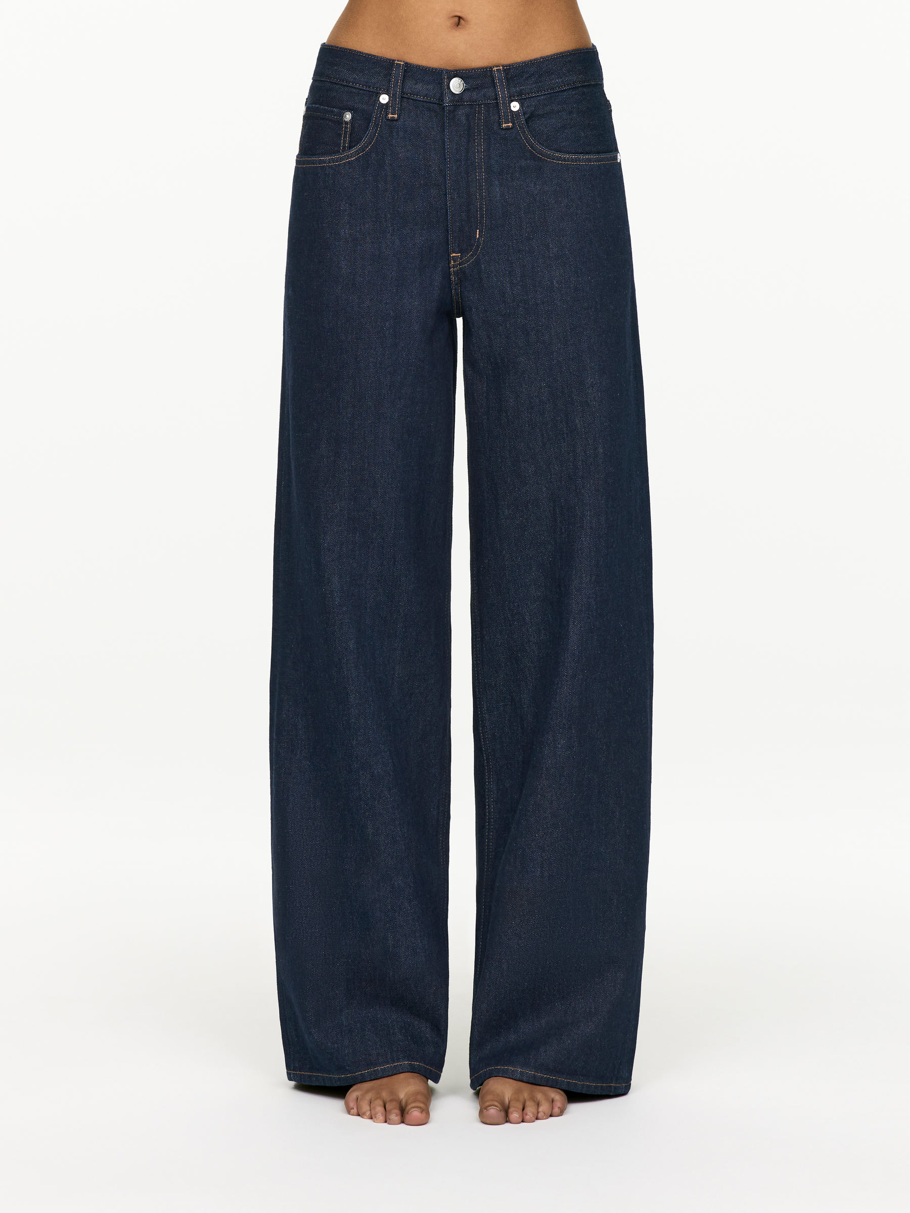 CLOUD Loose Wide Jeans - Dark Blue - Relaxed fit - Women - StillMedia/Lookbook - 13
