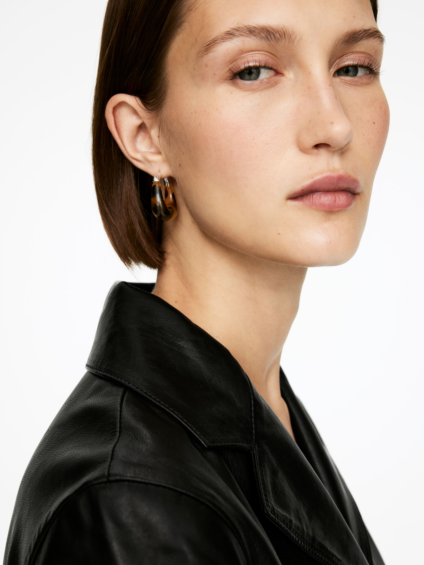 Chunky Earrings - Tortoise/Brown - Women - StillMedia/Lookbook - 3