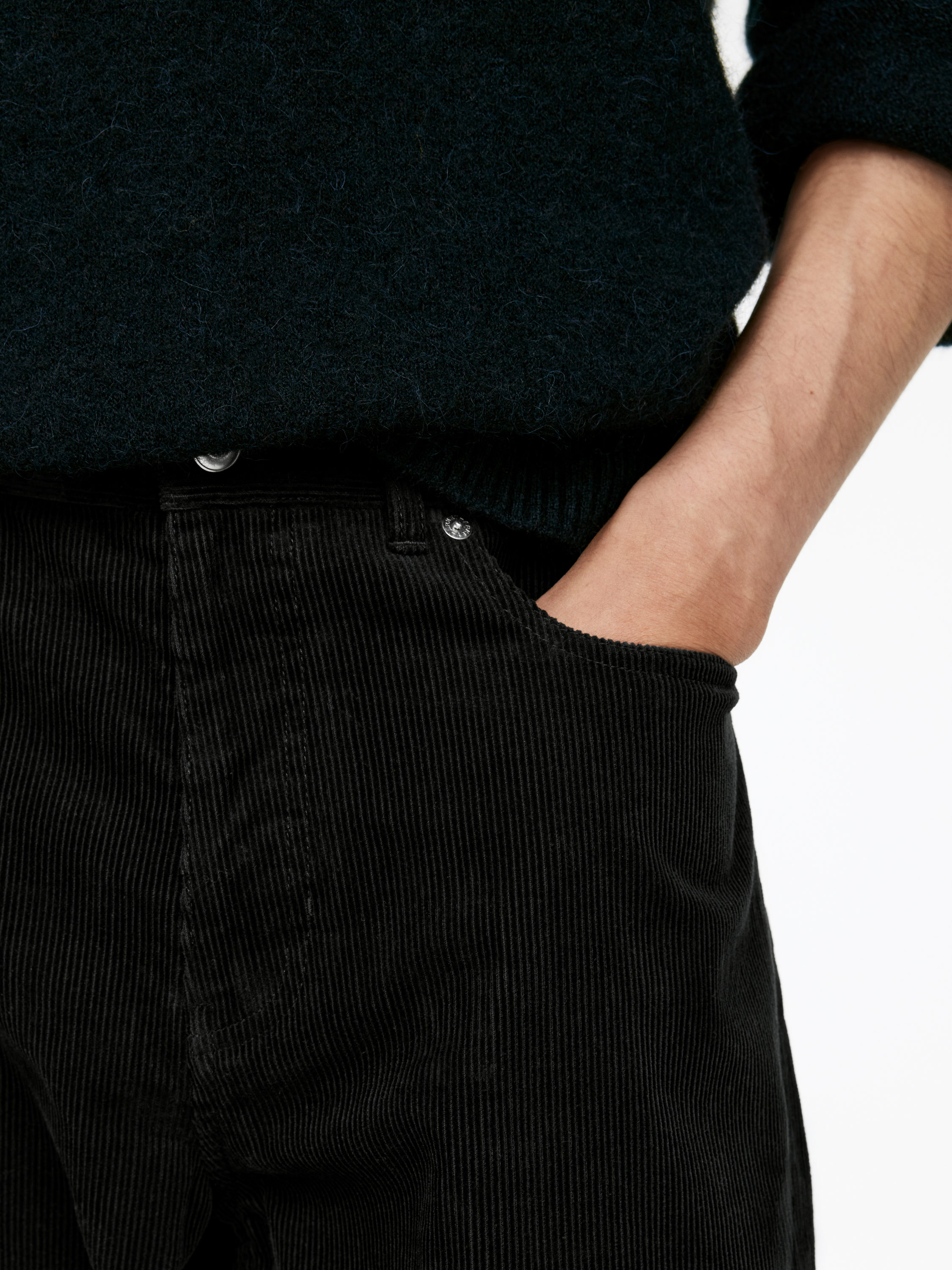 LOOSE Corduroy Trousers - Black - Loose fit - Men - StillMedia/Lookbook - 4