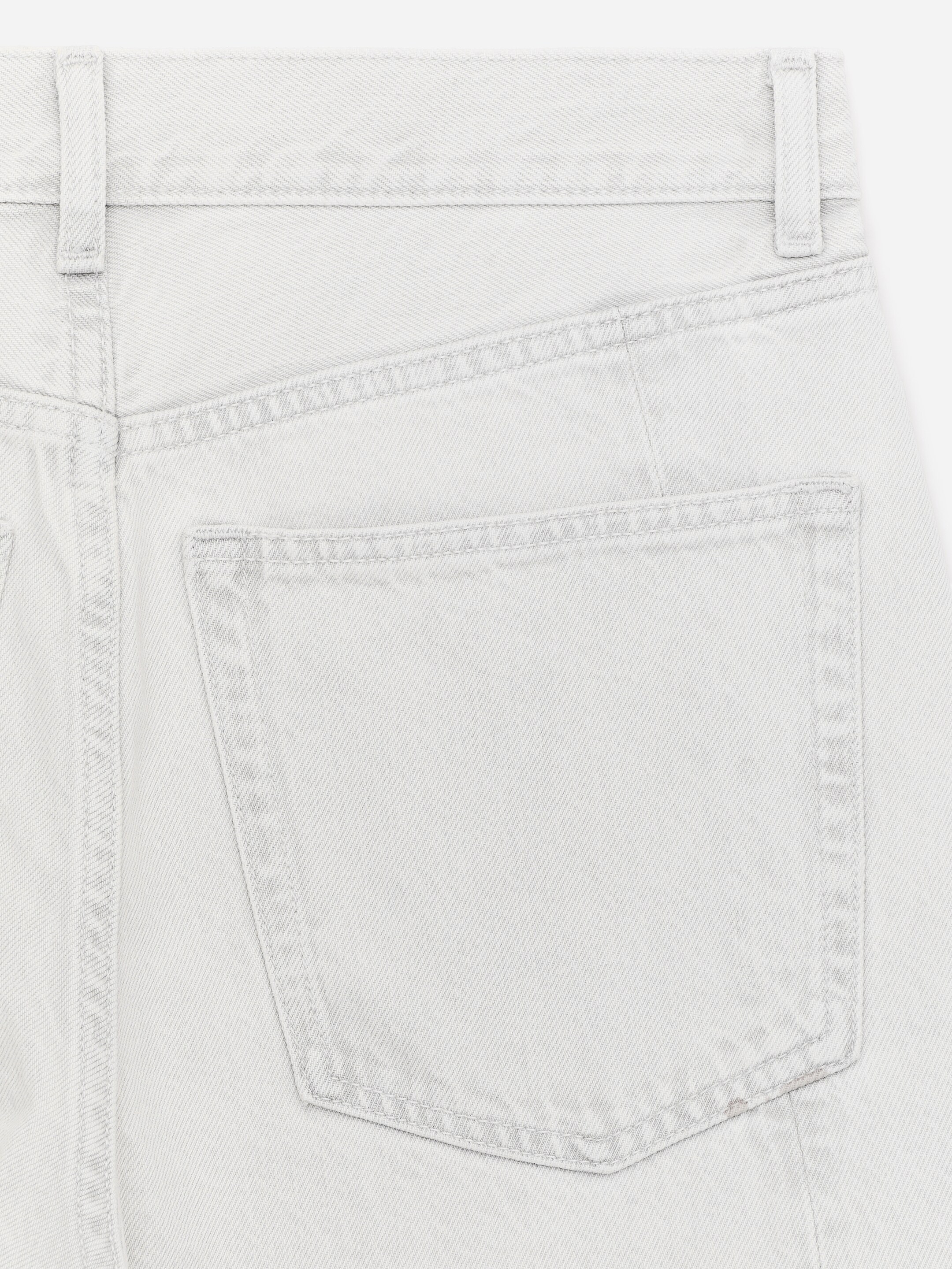 BLOOM Barrel Jeans - Off White - Relaxed fit - Women - StillMedia/DescriptiveStillLife - 1